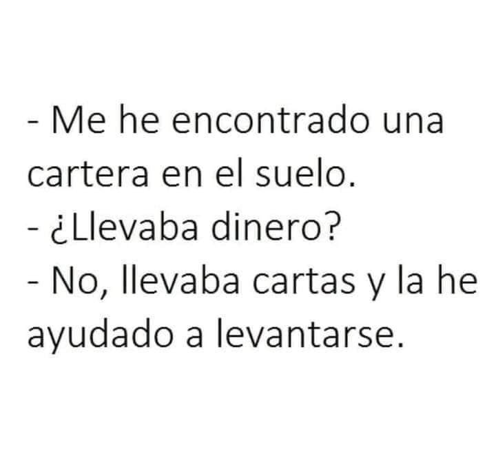 Una cartera en el suelo