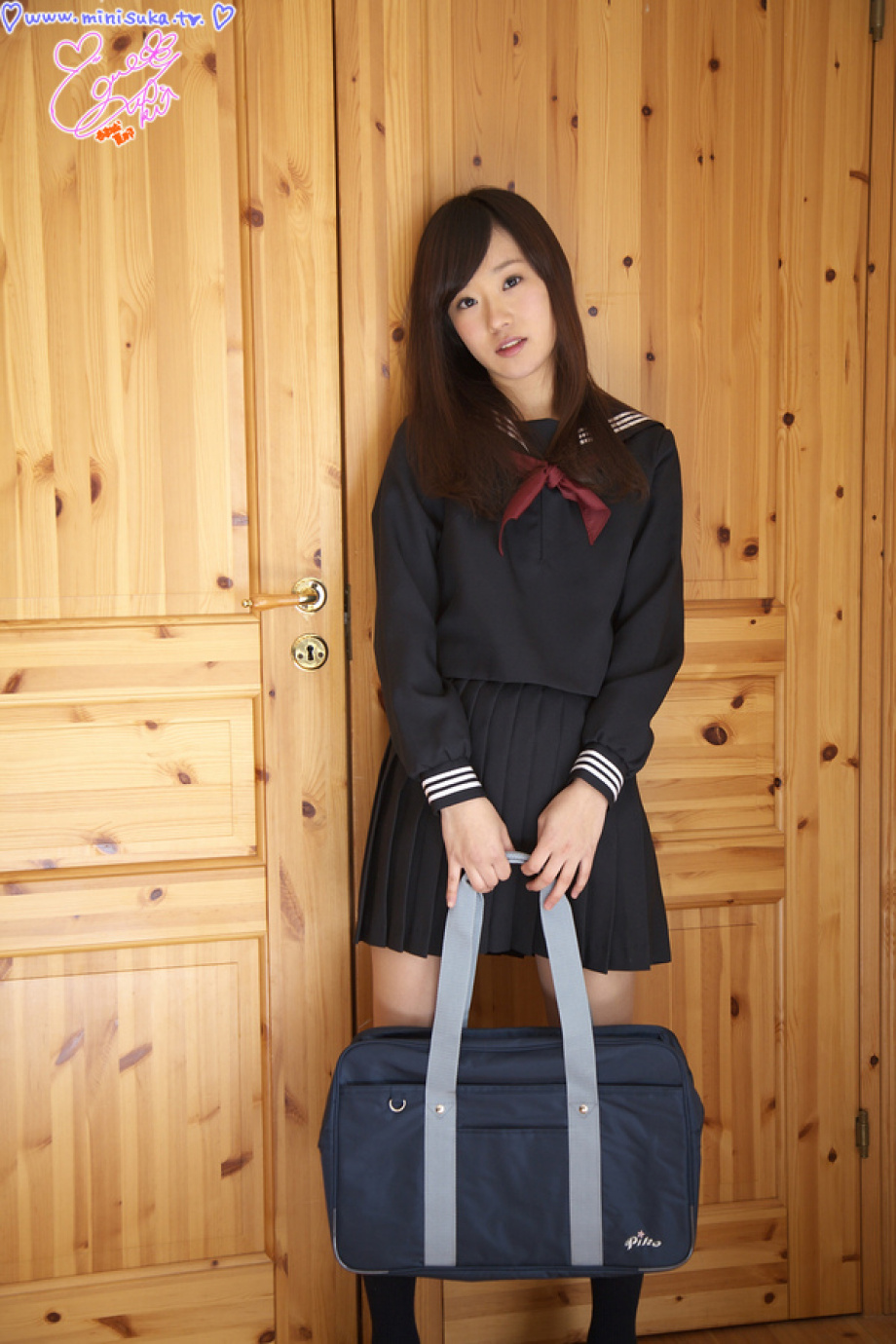 [Image: b0f2701c2684bf398d43b.jpg]