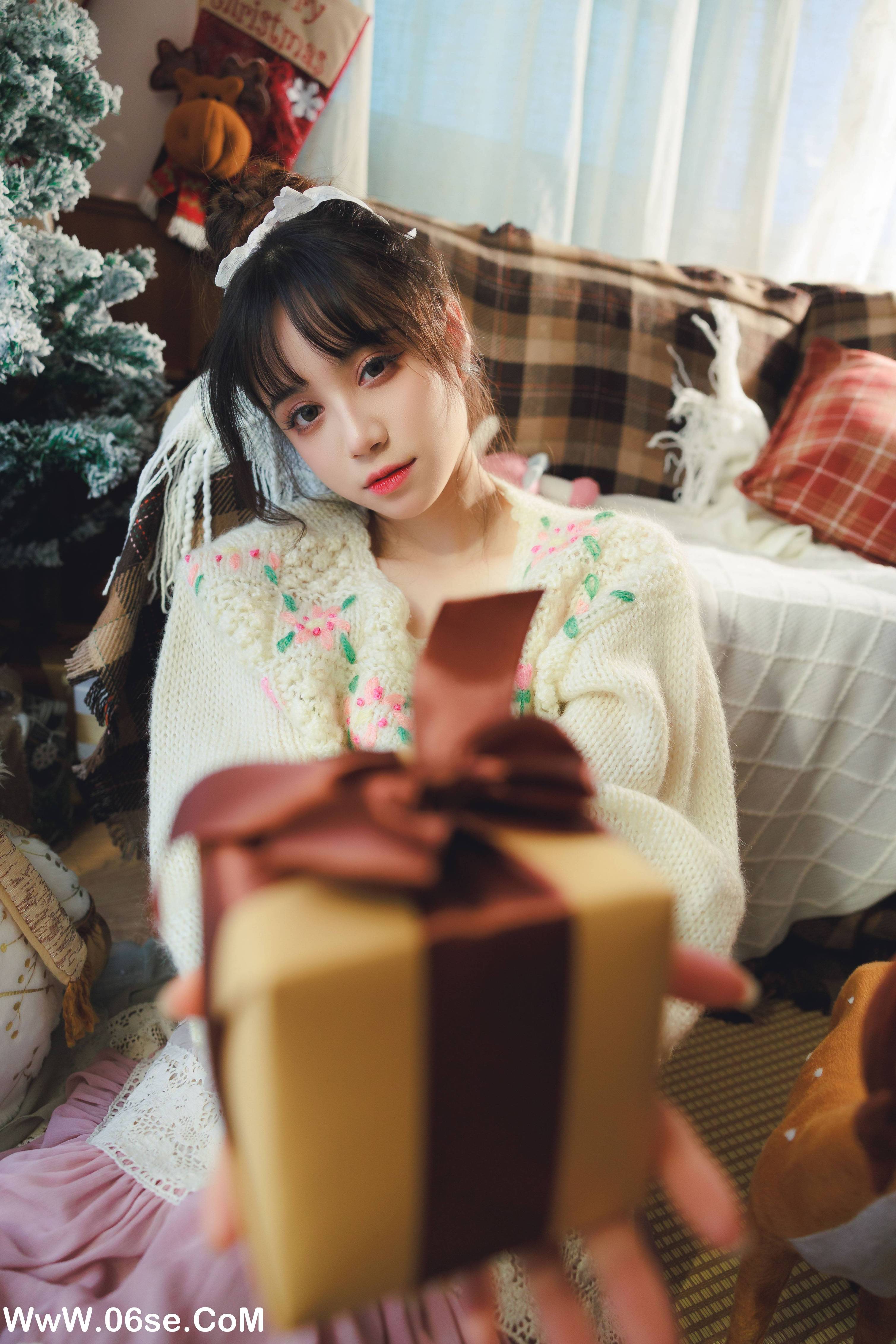 图片[15]-[YITUYU艺图语]2022.06.17 少女圣诞季 贰加六[36P-83.65MB]-六色网