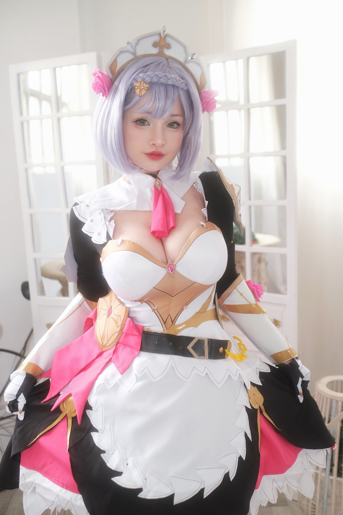 Hidori Rose Cosplay Noelle - Genshin Impact 10