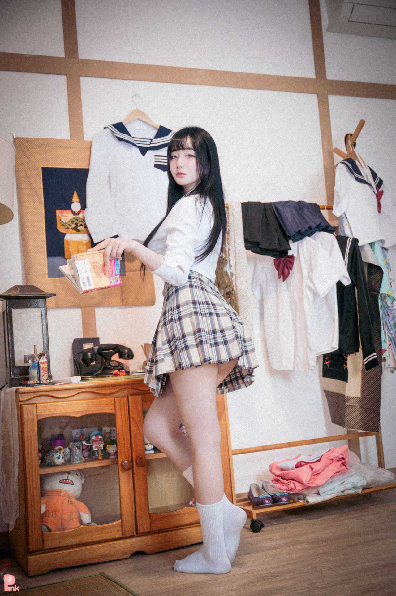 Han Jina 한지나, [PINK] 지나의 교복 생활 (Bright Ver) 38