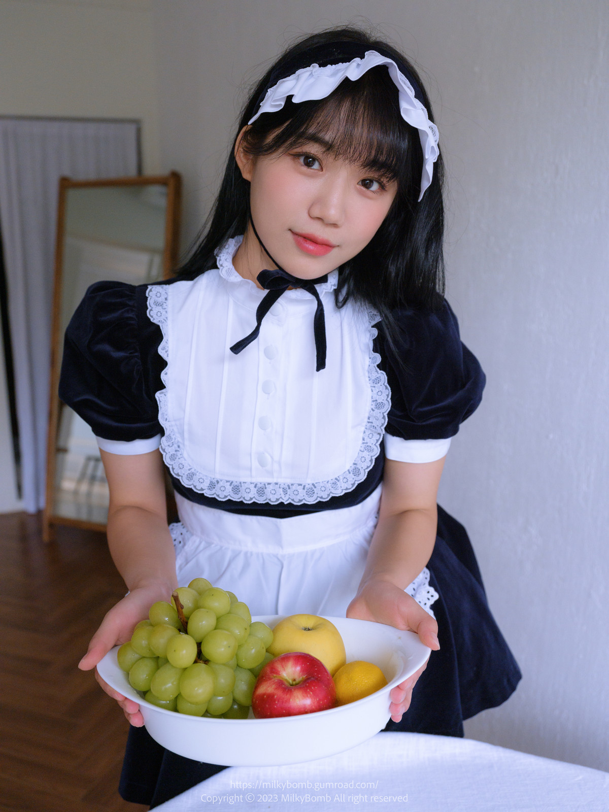Yui 유이, [MilkyBomb] Maid Set.01 2