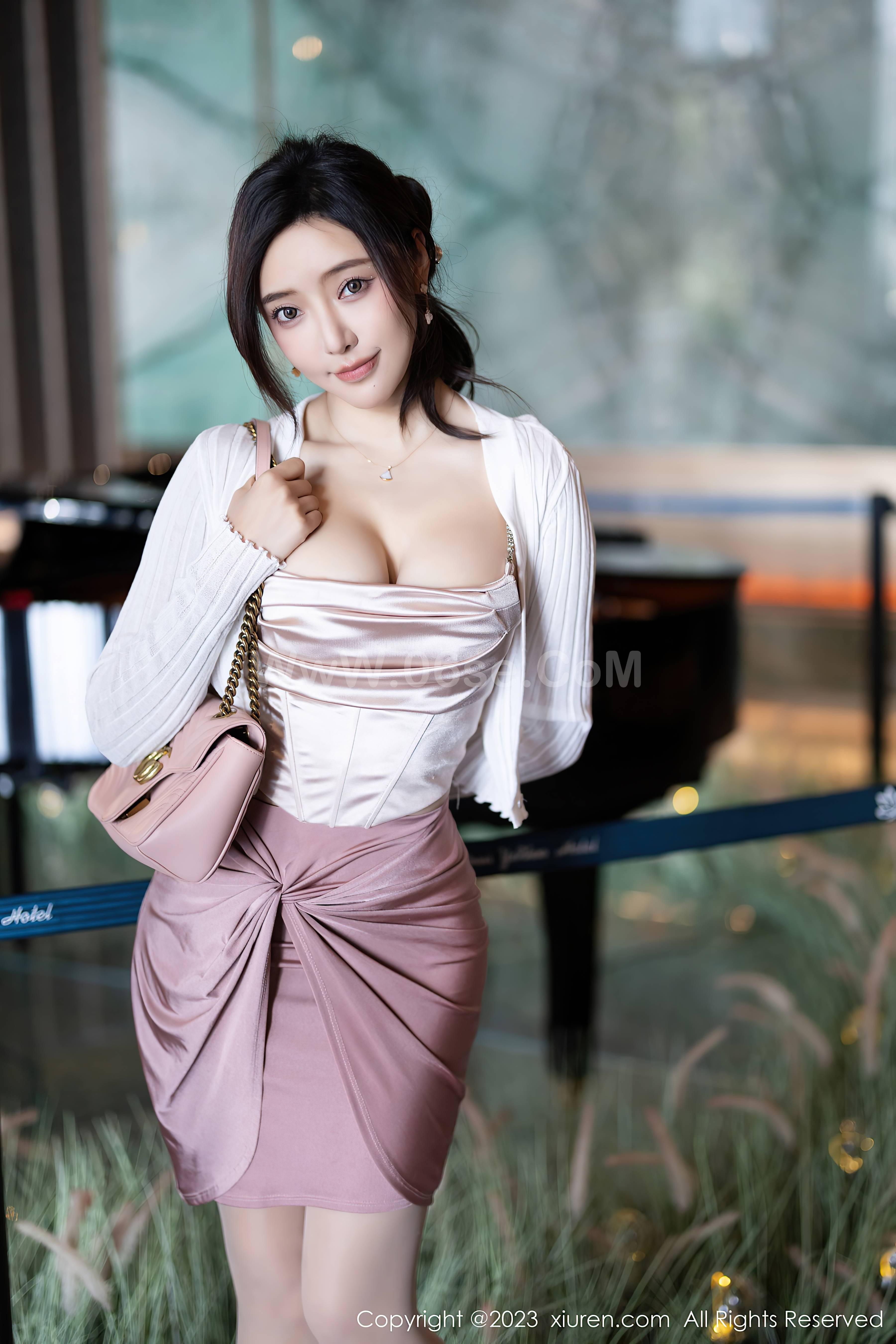 图片[3]-[Xiuren秀人网]2023.11.09 NO.7640 王馨瑶yanni[88+1P／716MB]-六色网
