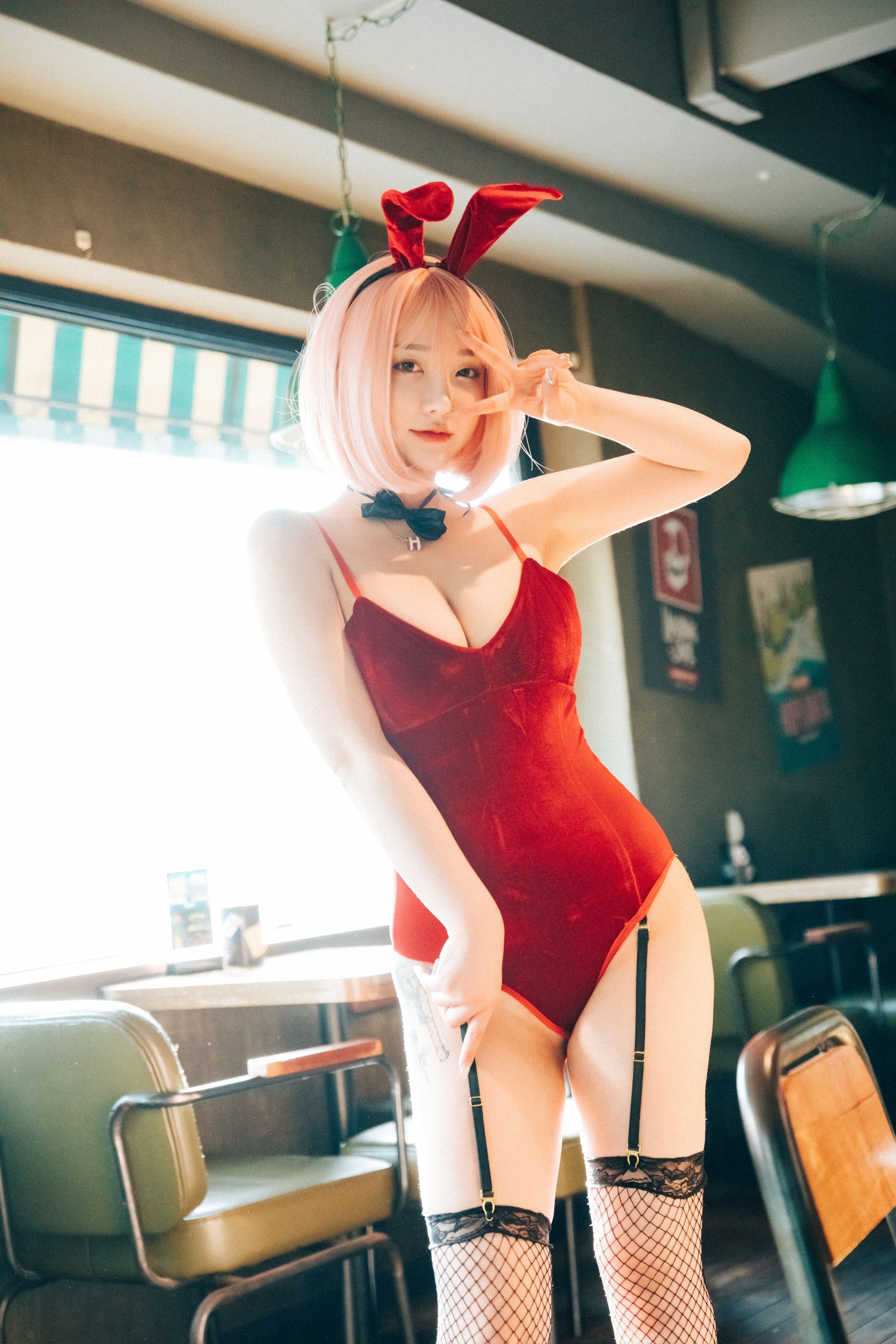 孙乐乐 - [Loozy] Son Ye-Eun (손예은) - Tainted Love Bar 29