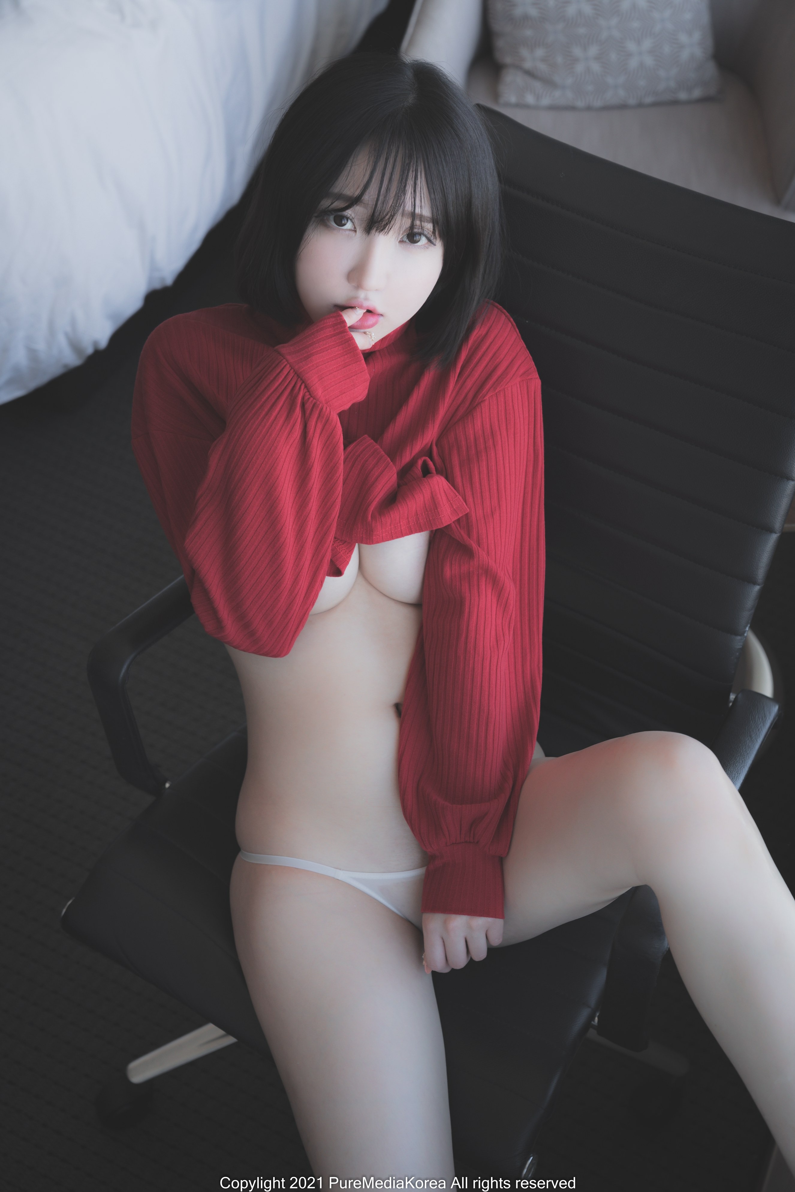 Pure Media Vol.070 Son Ye-Eun (손예은)  72P 24
