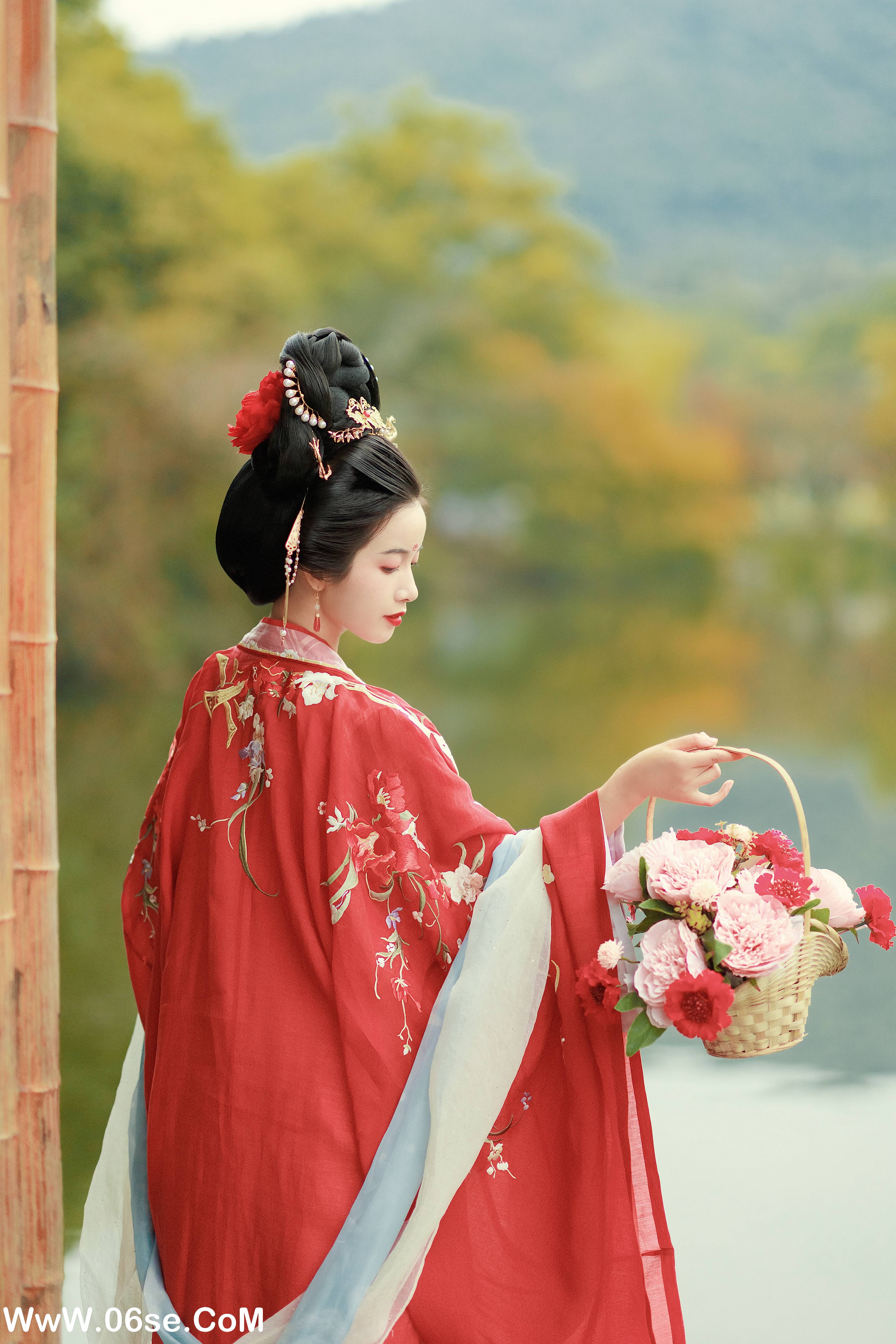 图片[26]-[YITUYU艺图语]2022.12.27 江南初秋 一只阿梦崽[38+1P／485MB]-六色网