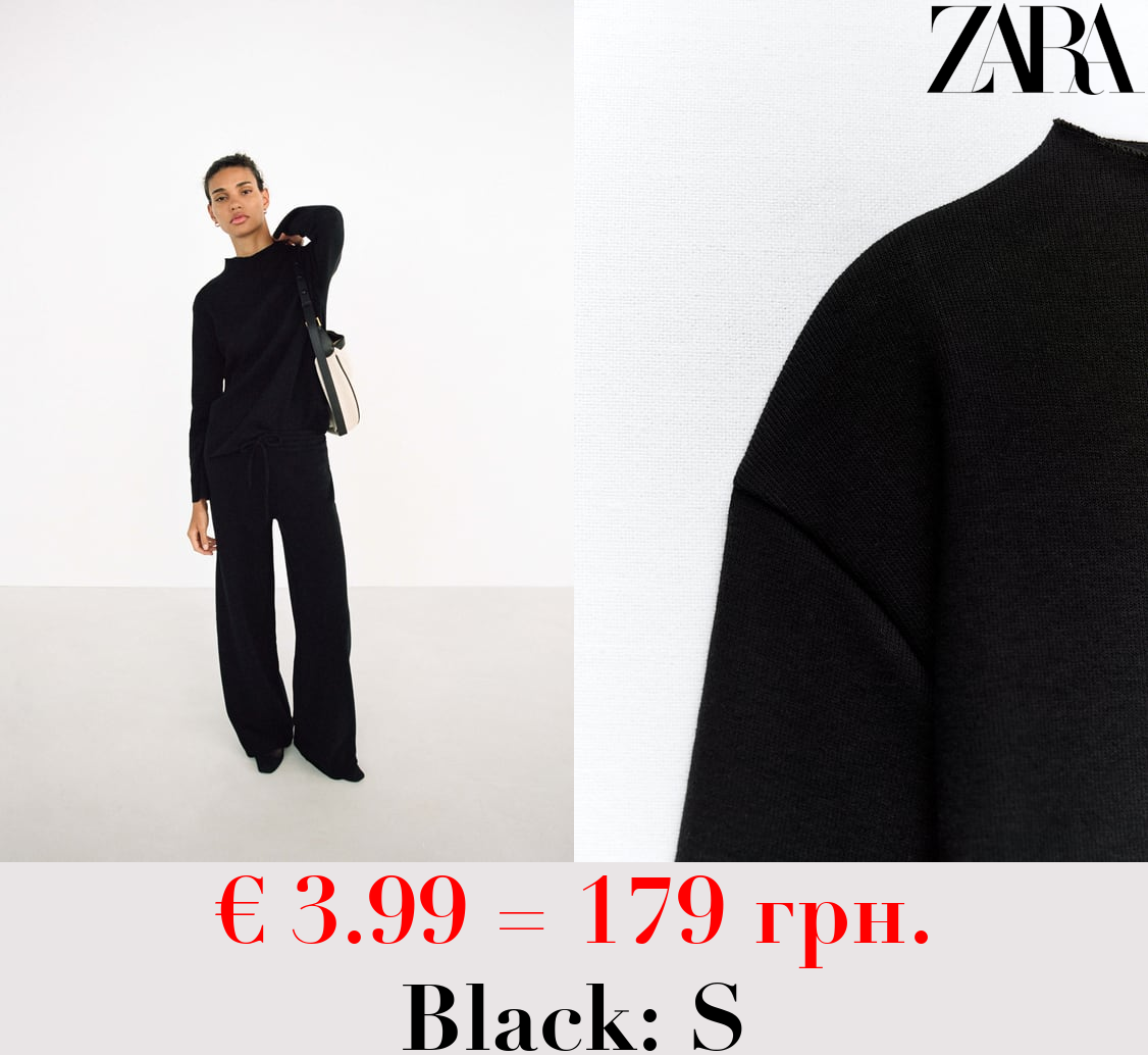 SOFT SWEATER WITH FRONT SEAM