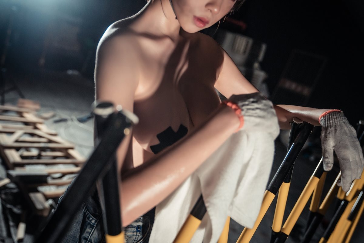 [Cos]奈汐酱 - 咱们工人有力量[35P] 28