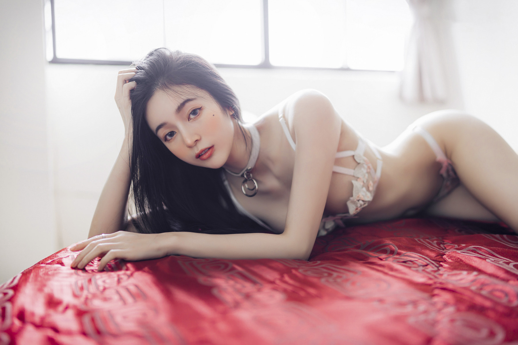 仙仙辰久違單人寫真?誠意超豐富寫真，全裸拍攝加六套服裝，爆炸性感女友系辰辰 Vol.02 54