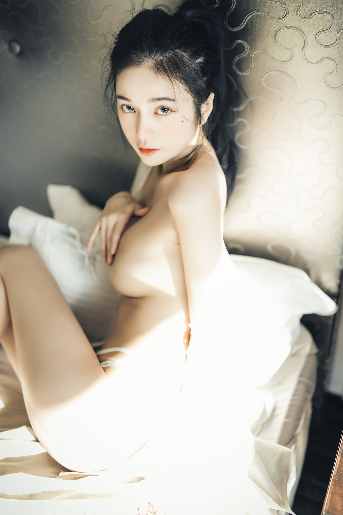 JVID精品 🔞仙仙辰 透明罩衫 透明駱駝蹄內褲 濕潤黑絲 我的女友 這次有點色😈有點甜 Set.01 58