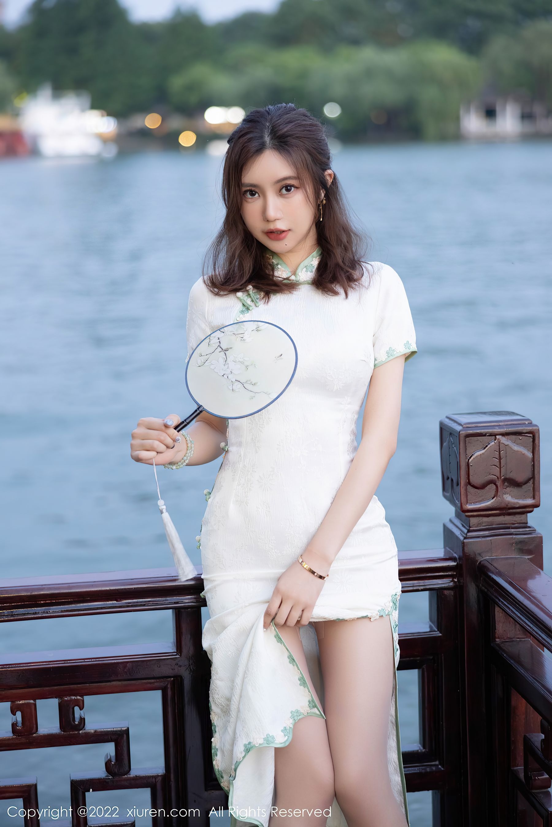 [秀人XiuRen]_No.5468_绮里嘉ula-写真图集共88P 2