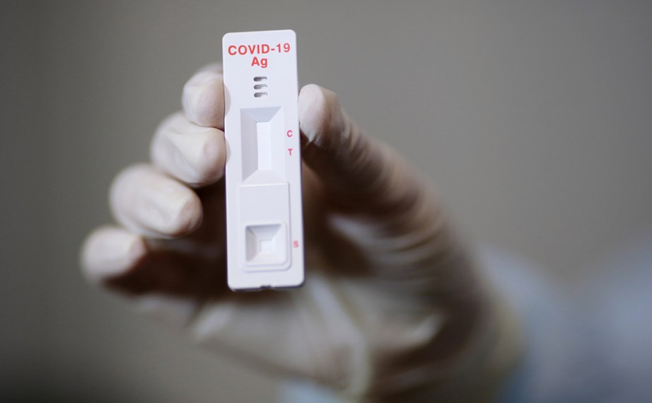 Тестирование на COVID-19 перед вакцинацией вводят в Хабаровском крае
