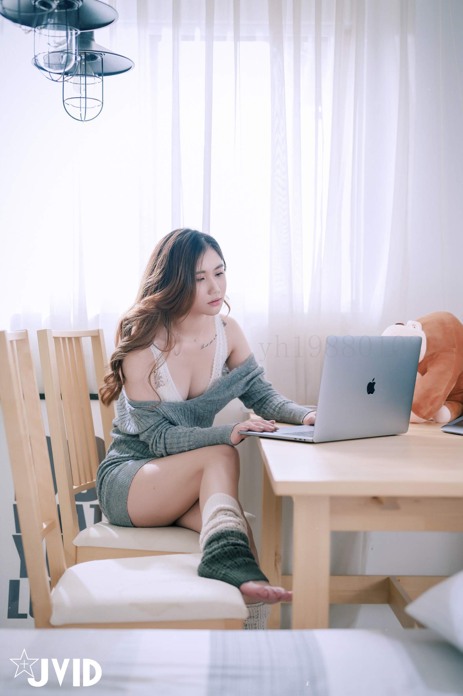 JVID精品 美乳女神Jessica到友人家看貓被強制高潮 Set.02 4