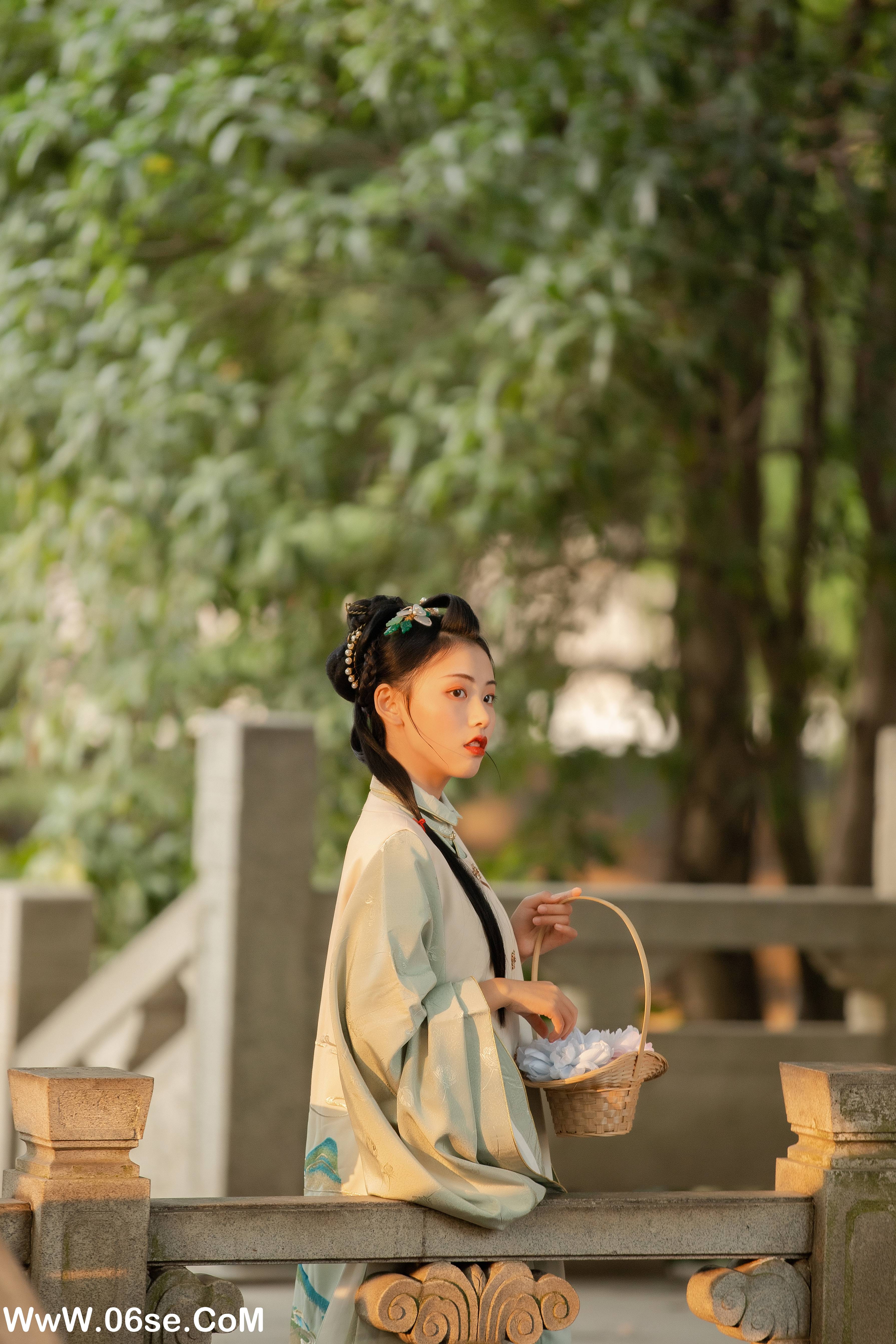 图片[9]-[YITUYU艺图语]2022.08.28 春雨杏花急急落 日落欣橙[26P／422MB]-六色网