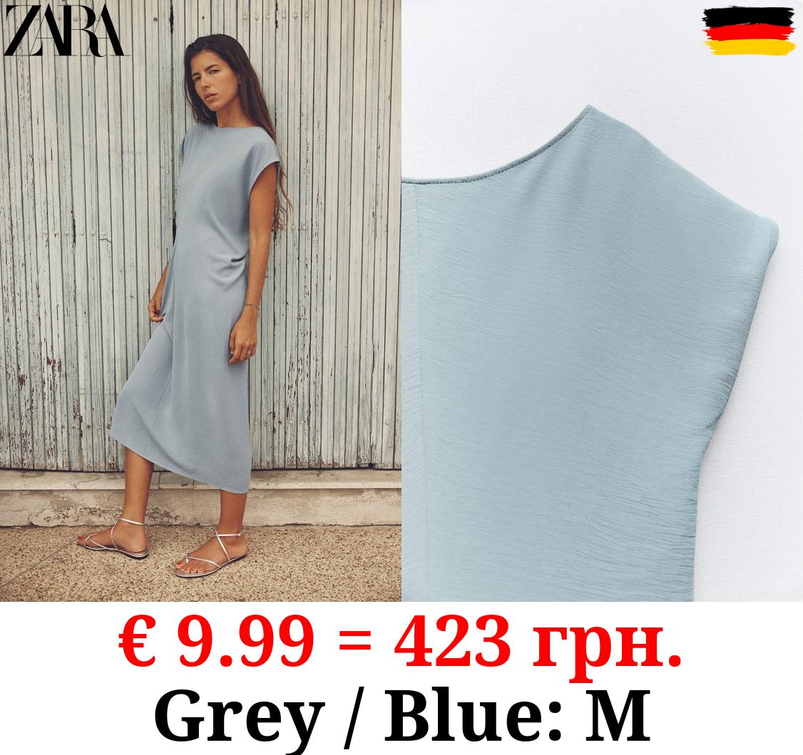MINIMALIST T-SHIRT DRESS