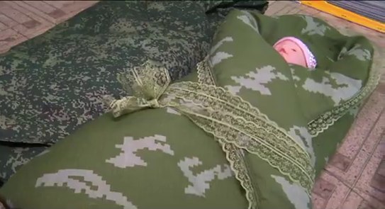 Камуфляжные одеяльца для младенцев в стиле СВО стали производить в Хабаровске