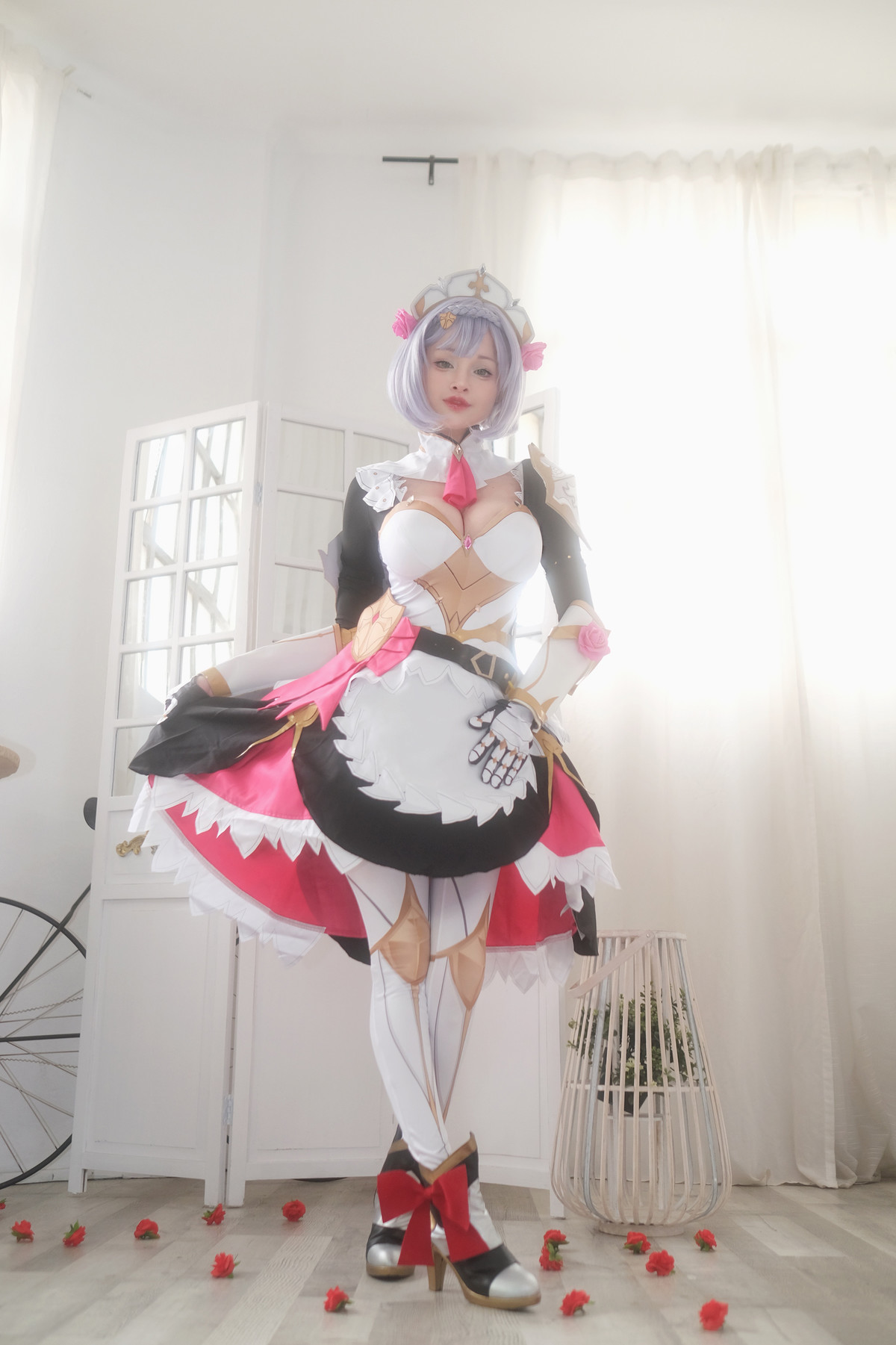 Hidori Rose Cosplay Noelle - Genshin Impact 12