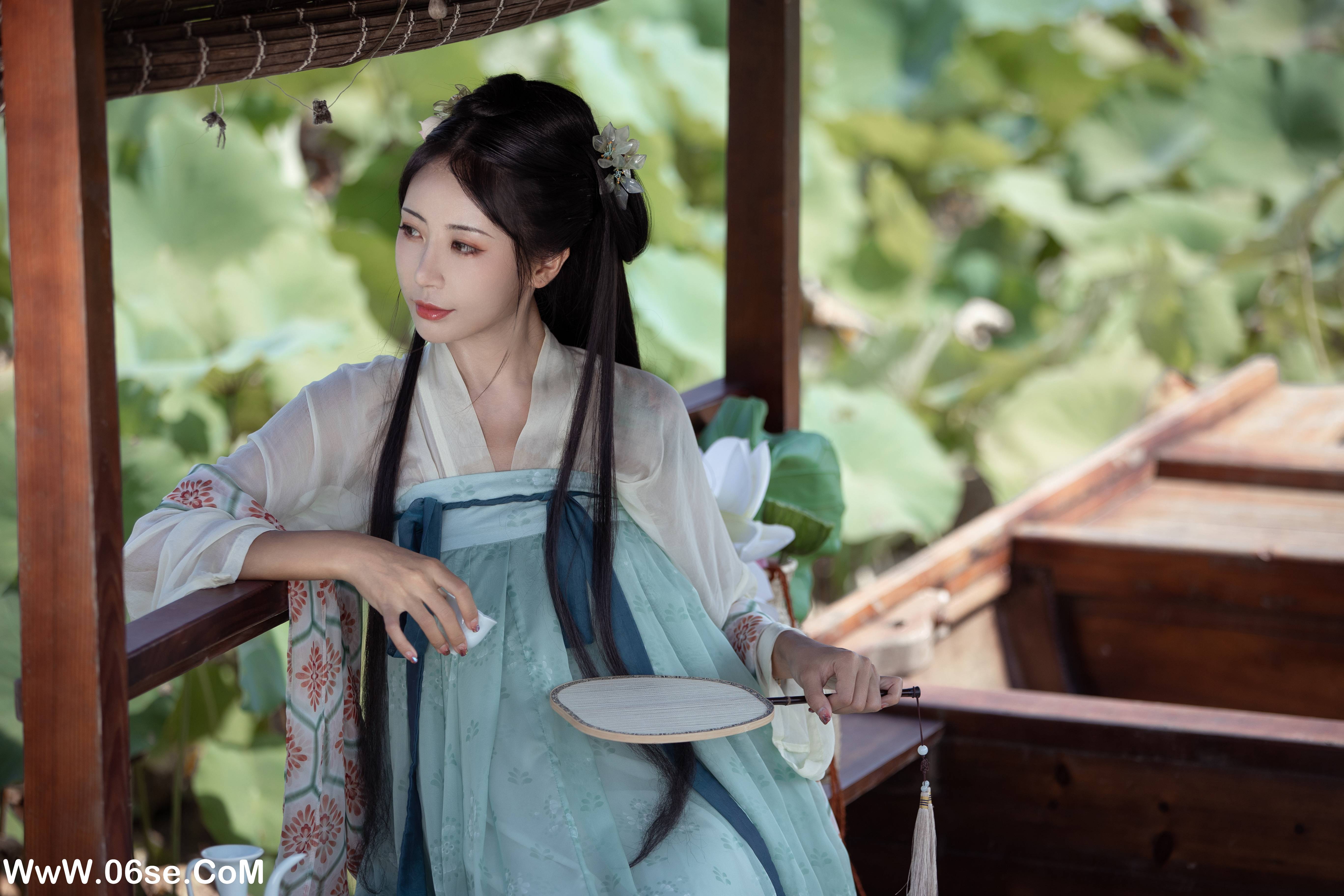图片[29]-[YITUYU艺图语]2022.11.15 荷芰 酸辣粉[30+1P／290MB]-六色网