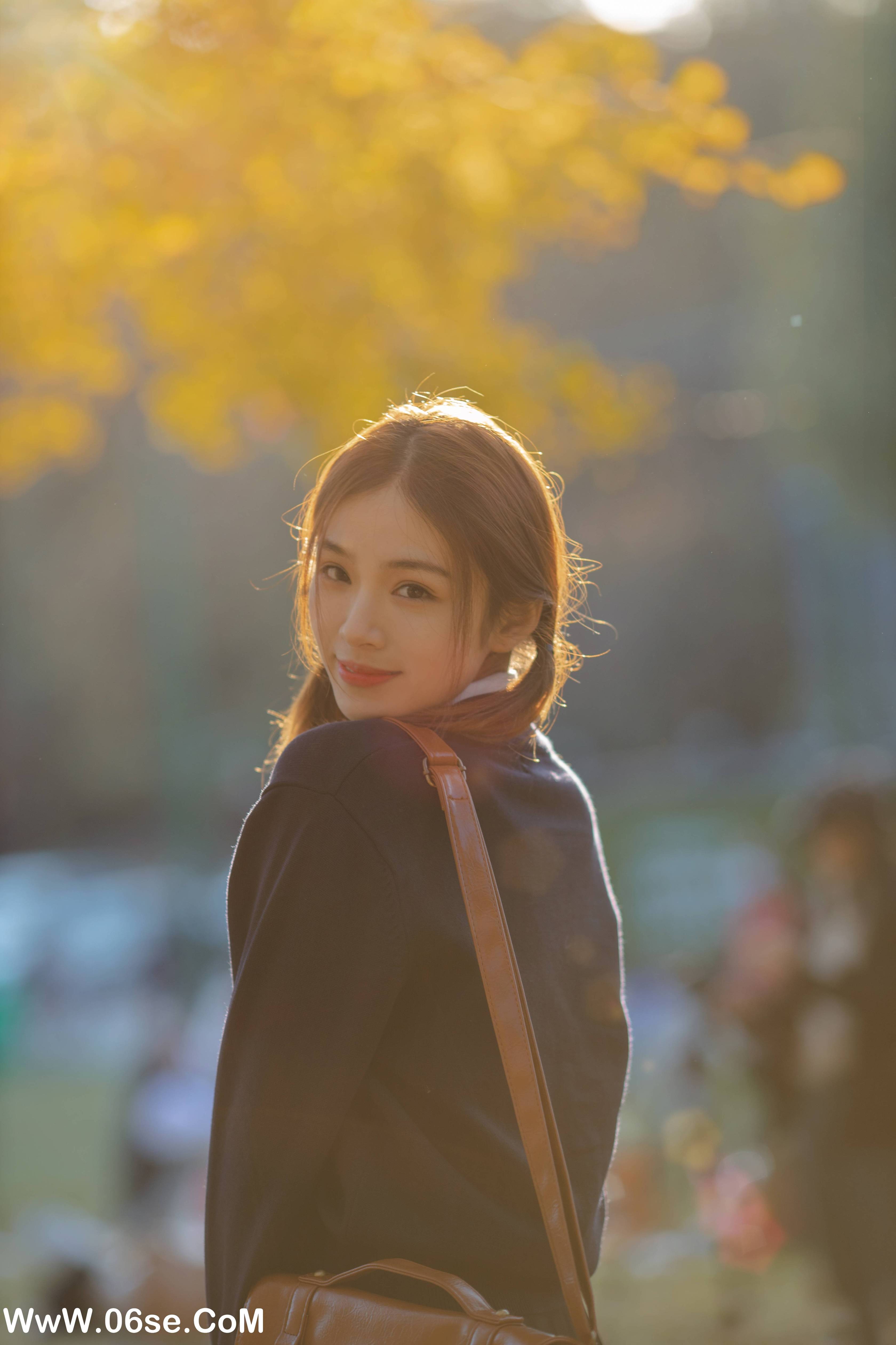 图片[5]-[YITUYU艺图语]2022.01.19 秋天，陪你一起看银杏 朱云慧大魔王[27+1P／306MB]-六色网