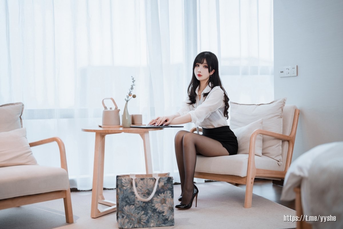 rioko凉凉子 &面饼仙儿 - OL前辈篇[40P] 2
