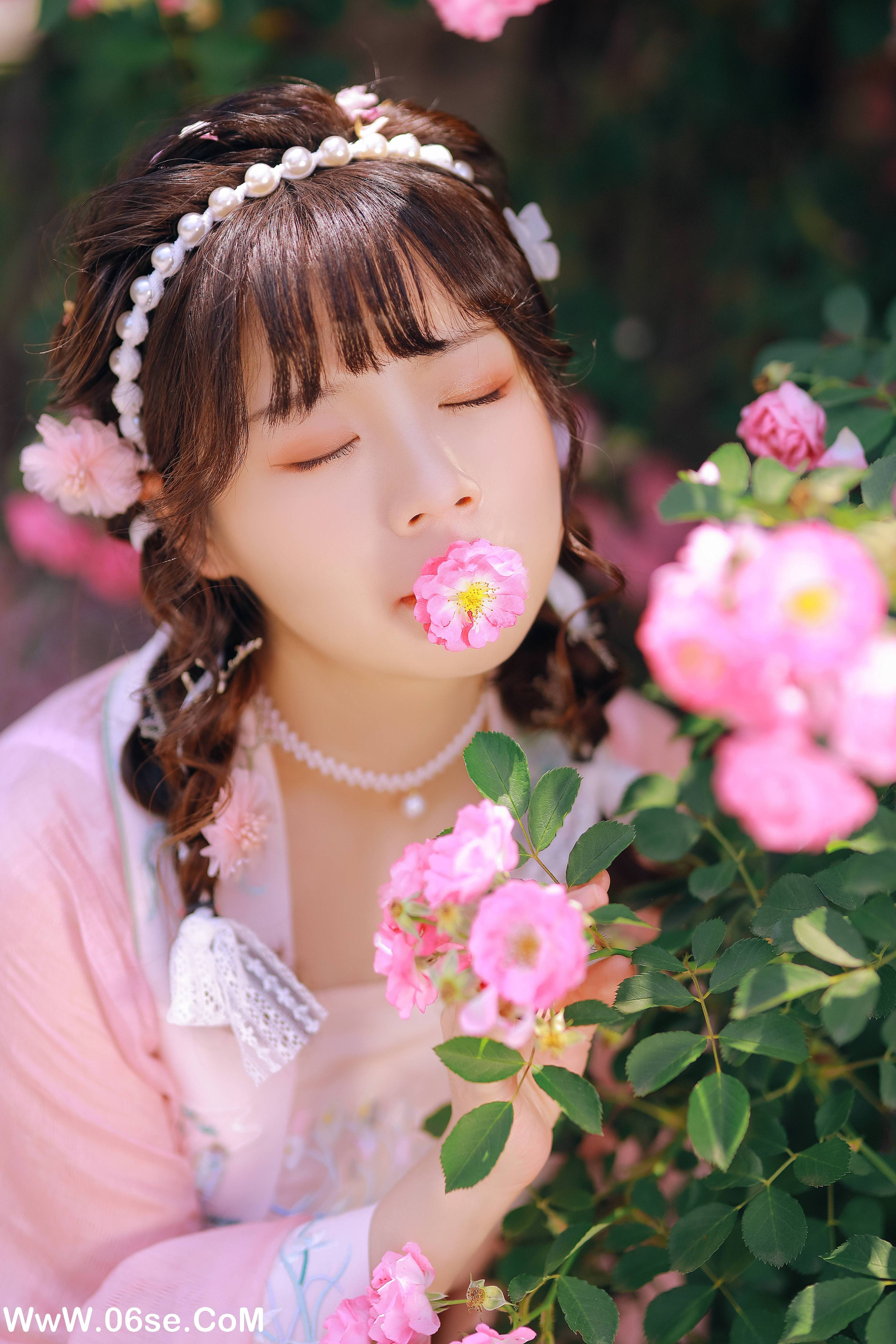 图片[7]-[YITUYU艺图语]2022.08.20 吻花香 Suky喜欢软绵绵毛茸茸的团子[25+1P／205MB]-六色网