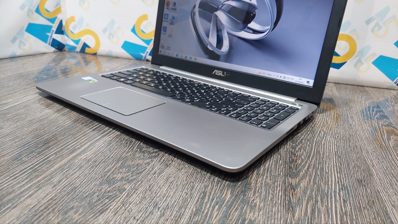 Asus i 7