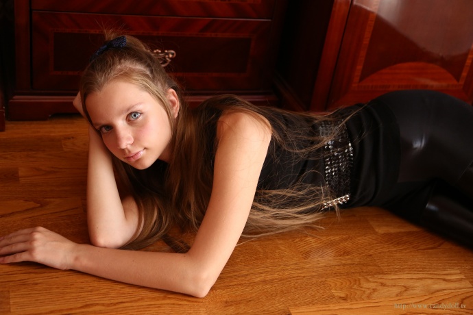 [Image: b6718cc1de3b93a60cc70.jpg]