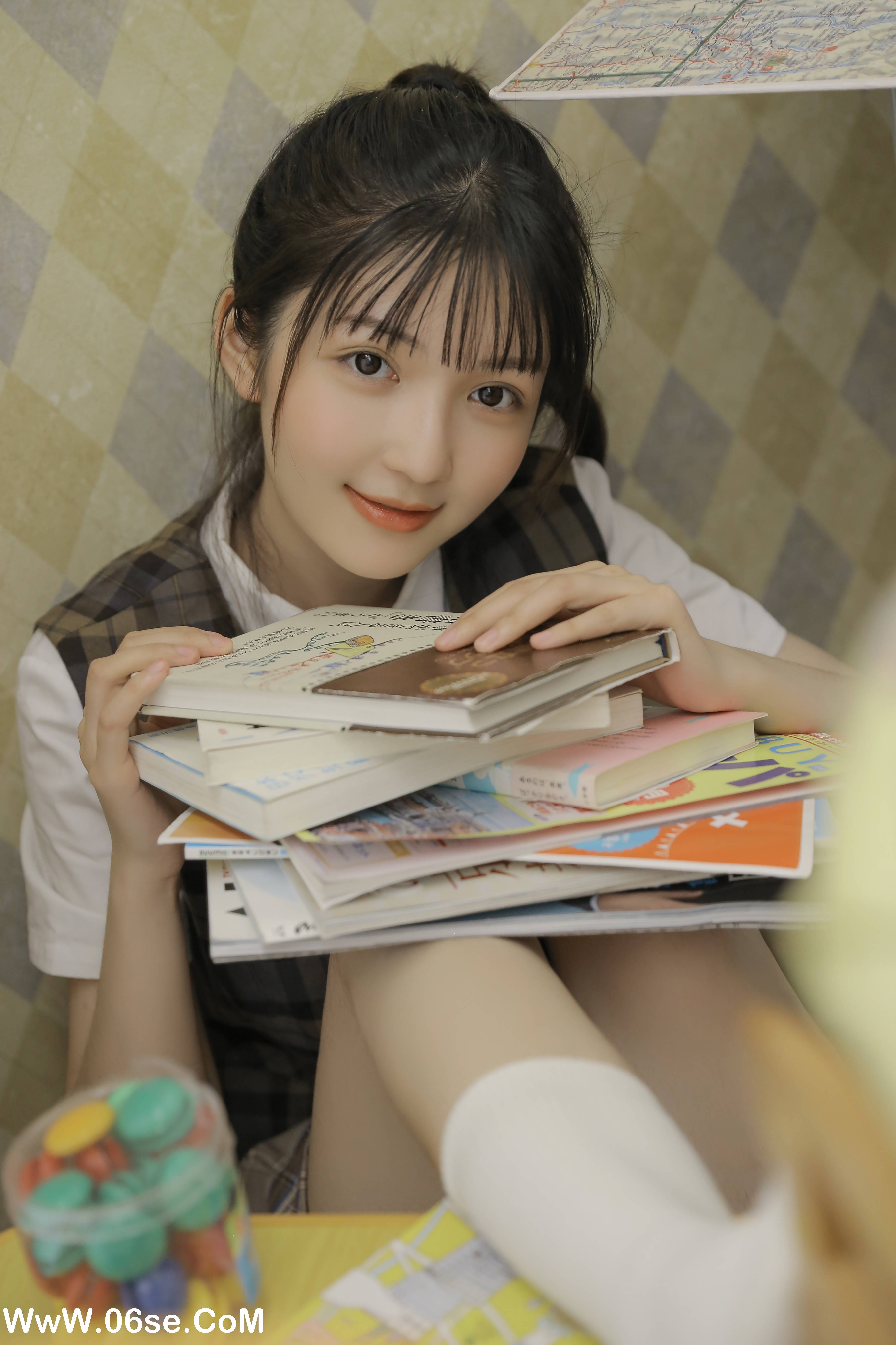 图片[11]-[YITUYU艺图语]2022.06.29 高校女生 金迪-Vivian[22P-111.7M]-六色网