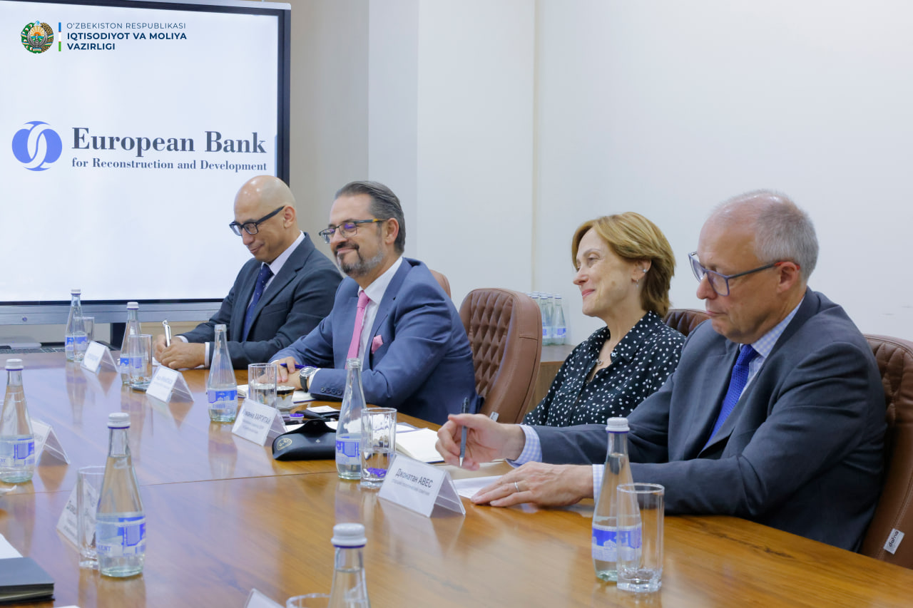A meeting was held with representatives of the European Bank for ...