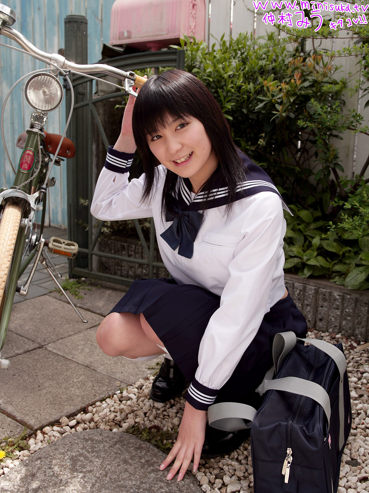 [Image: b71e7e565119f2a54f432.jpg]