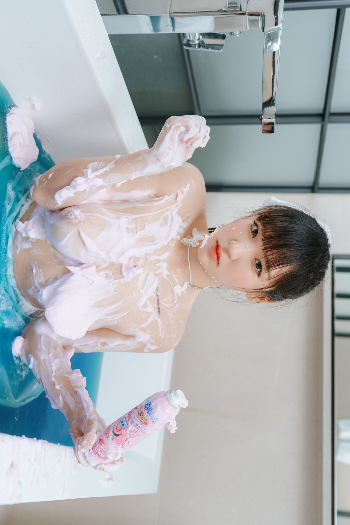 Hendoong 혠둥이, ArtGravia Vol.415 Photobook Set.02 28