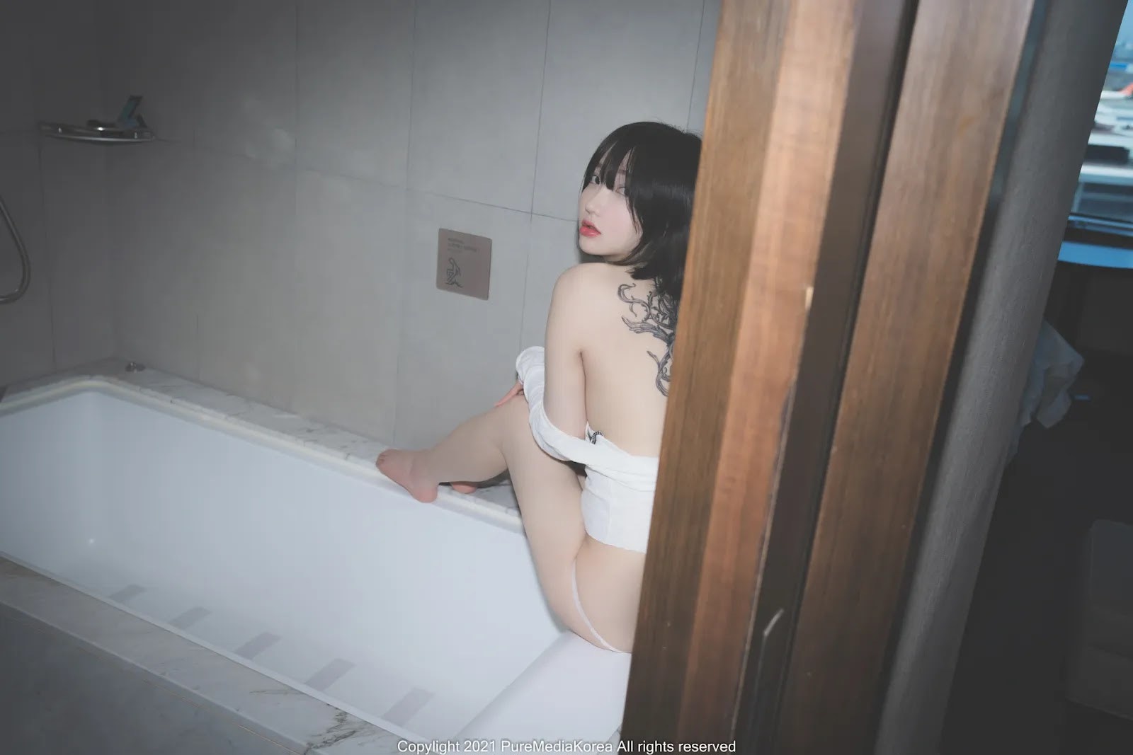 Son Yeeun 손예은, [PURE MEDIA] Vol.070 누드 디지털화보 Set.01 9