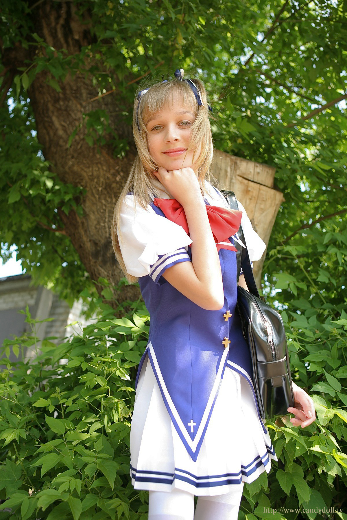 [Image: b7a9552bbee0d40fec9d7.jpg]