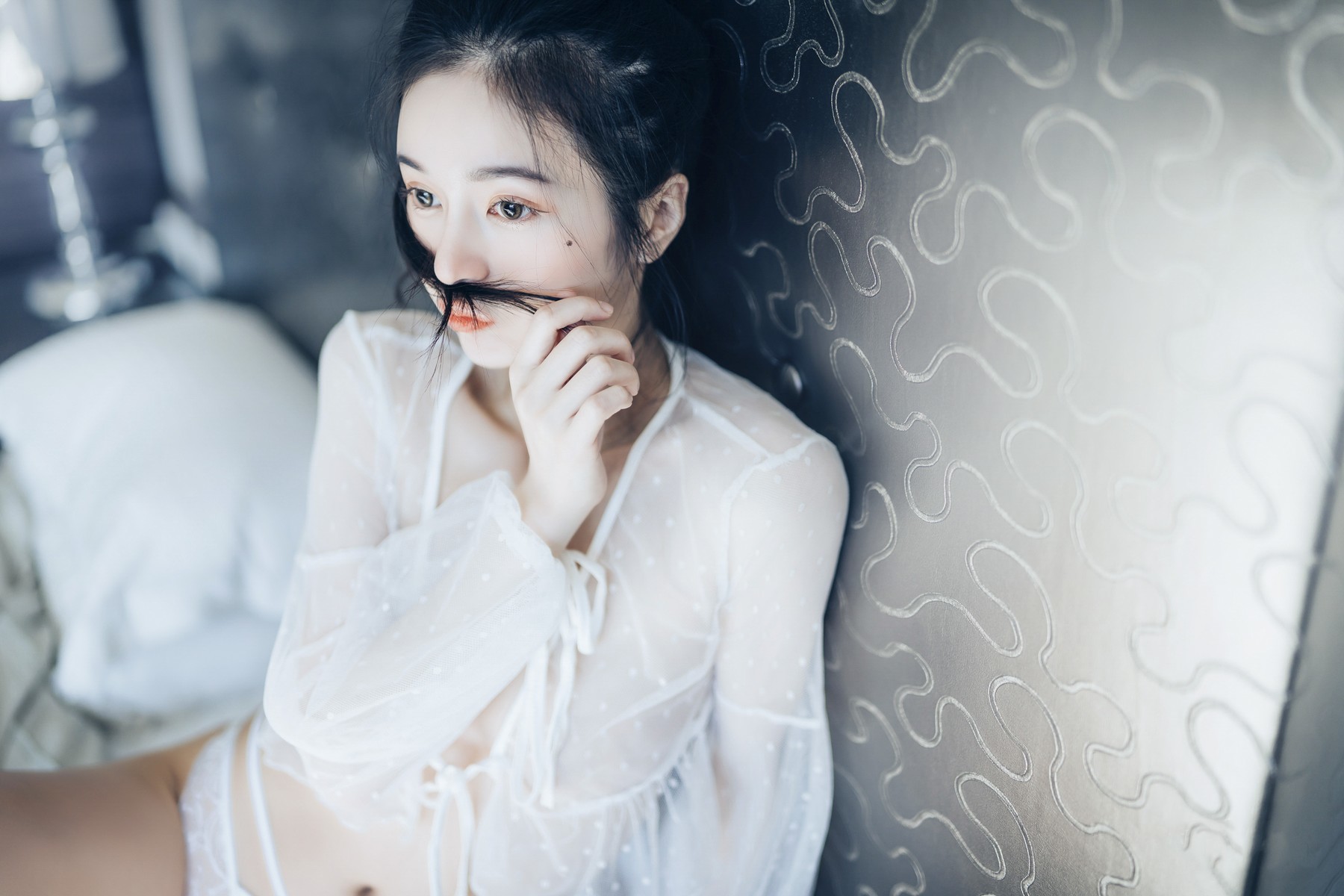 JVID精品 🔞仙仙辰 透明罩衫 透明駱駝蹄內褲 濕潤黑絲 我的女友 這次有點色😈有點甜 Set.01 39