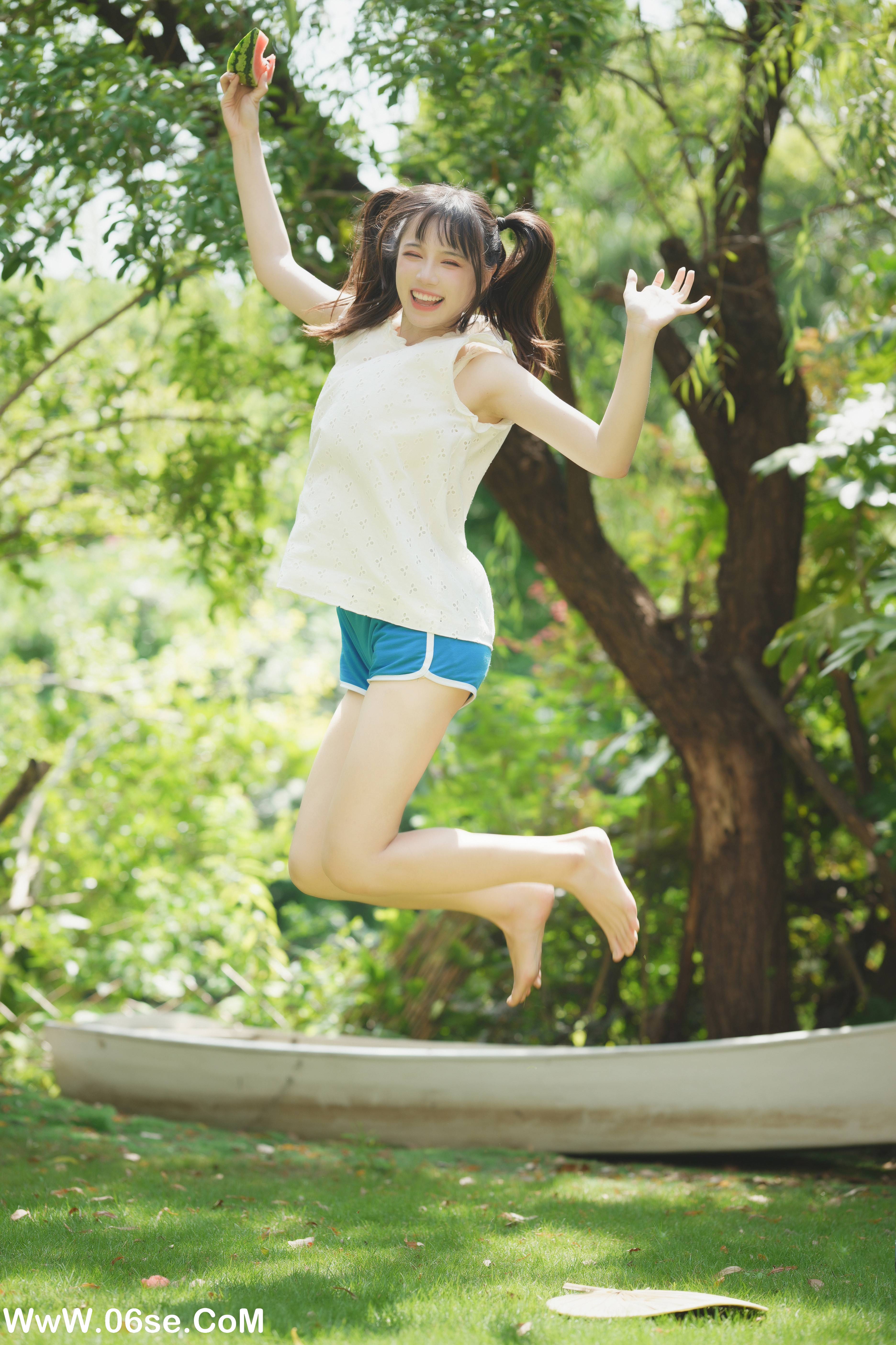 图片[27]-[YITUYU艺图语]2022.09.05 夏日少女与西瓜 贰加六[38+1P／147MB]-六色网