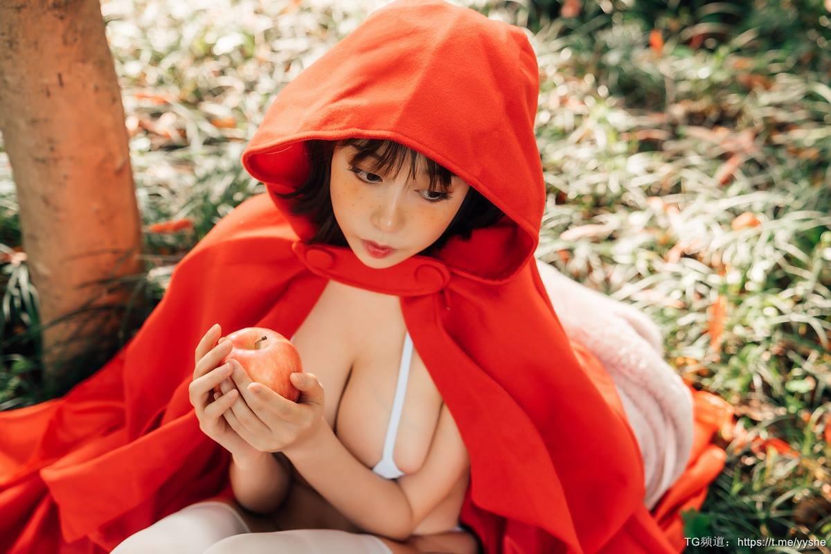 [Cos]奈汐酱 - 大红帽 [31P+2V] 22