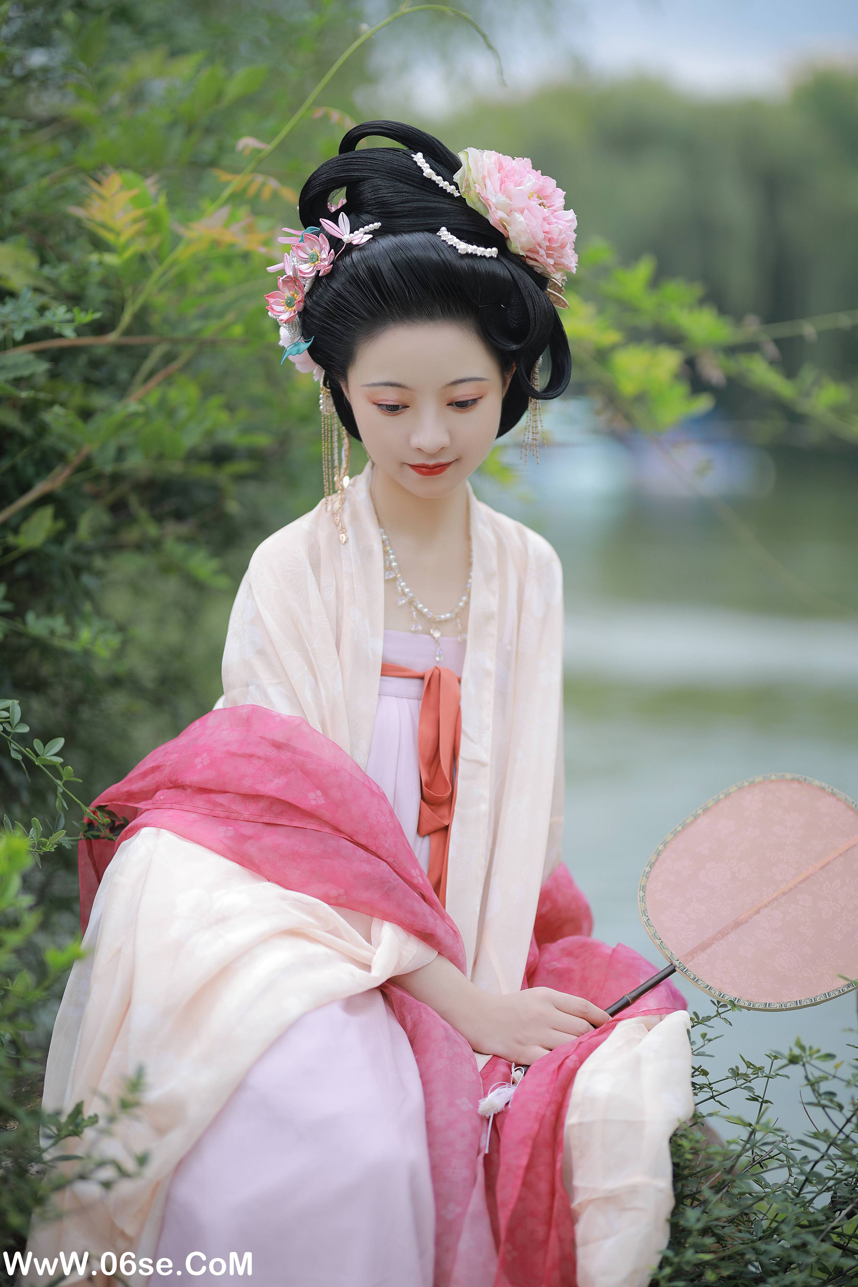 图片[3]-[YITUYU艺图语]2022.09.23 风月偏爱宴旧人 YunFleur[35+1P／682MB]-六色网