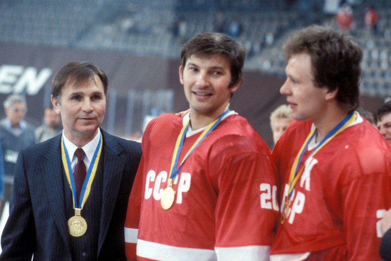 Тихонов тренер сборной СССР по хоккею