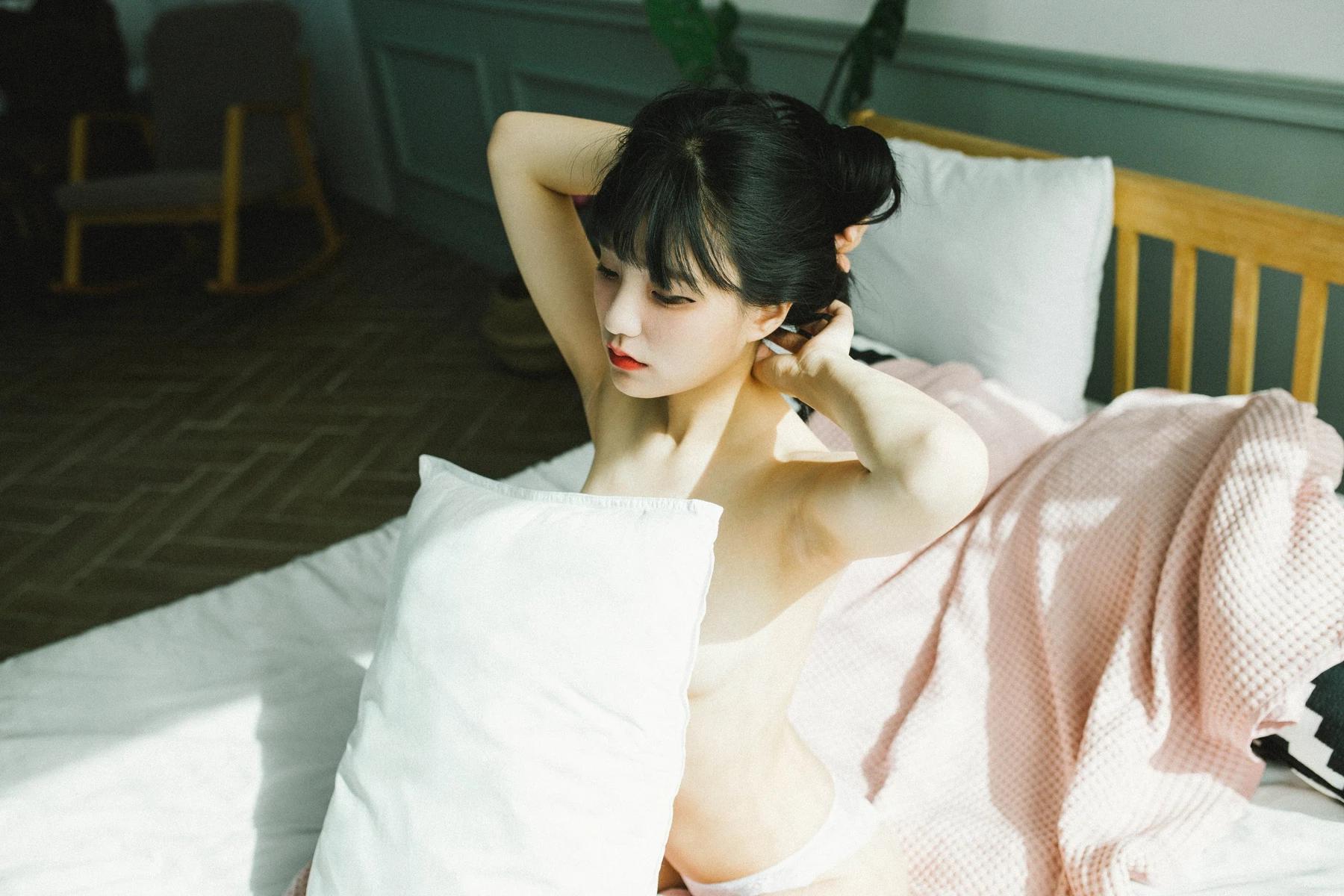 Jeong Jenny 정제니, [Moon Night Snap] The First Set.02 53