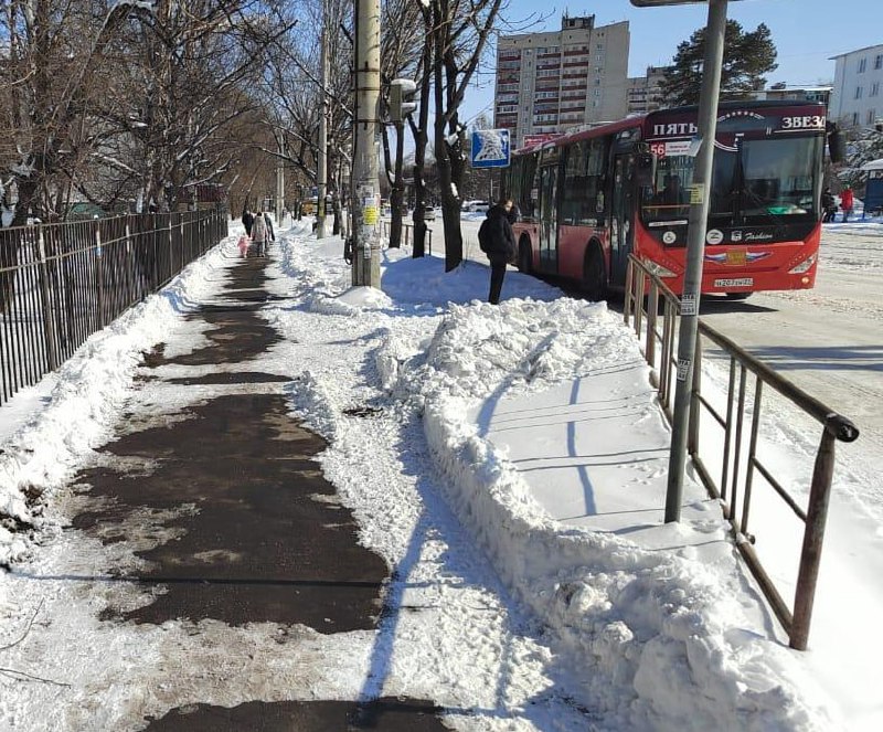 Предприятия Хабаровска оштрафуют за некачественную уборку снега