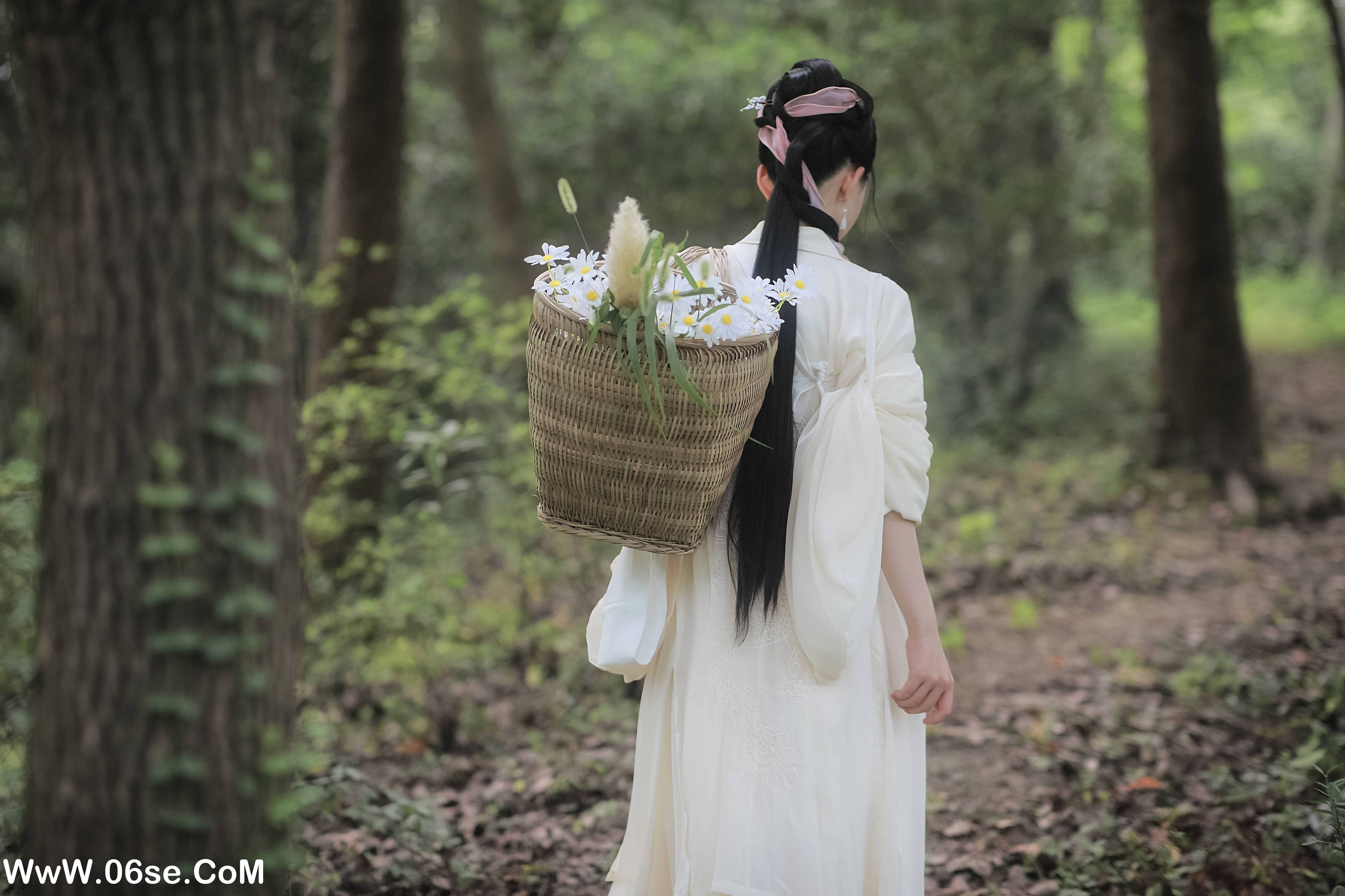 图片[5]-[YITUYU艺图语]2022.05.29 采药医女 静沅[28P-428.5MB]-六色网