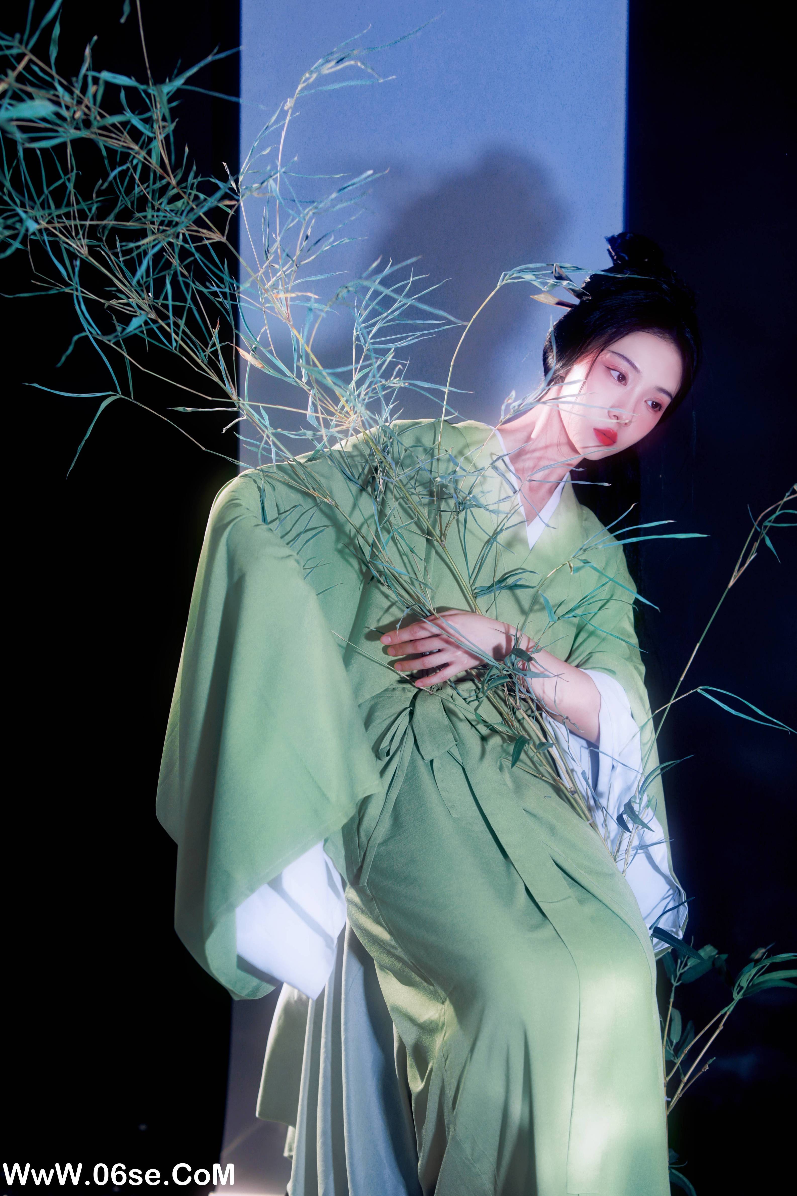 图片[16]-[YITUYU艺图语]2022.11.14 竹子拟人 顾小抽[19+1P／277MB]-六色网