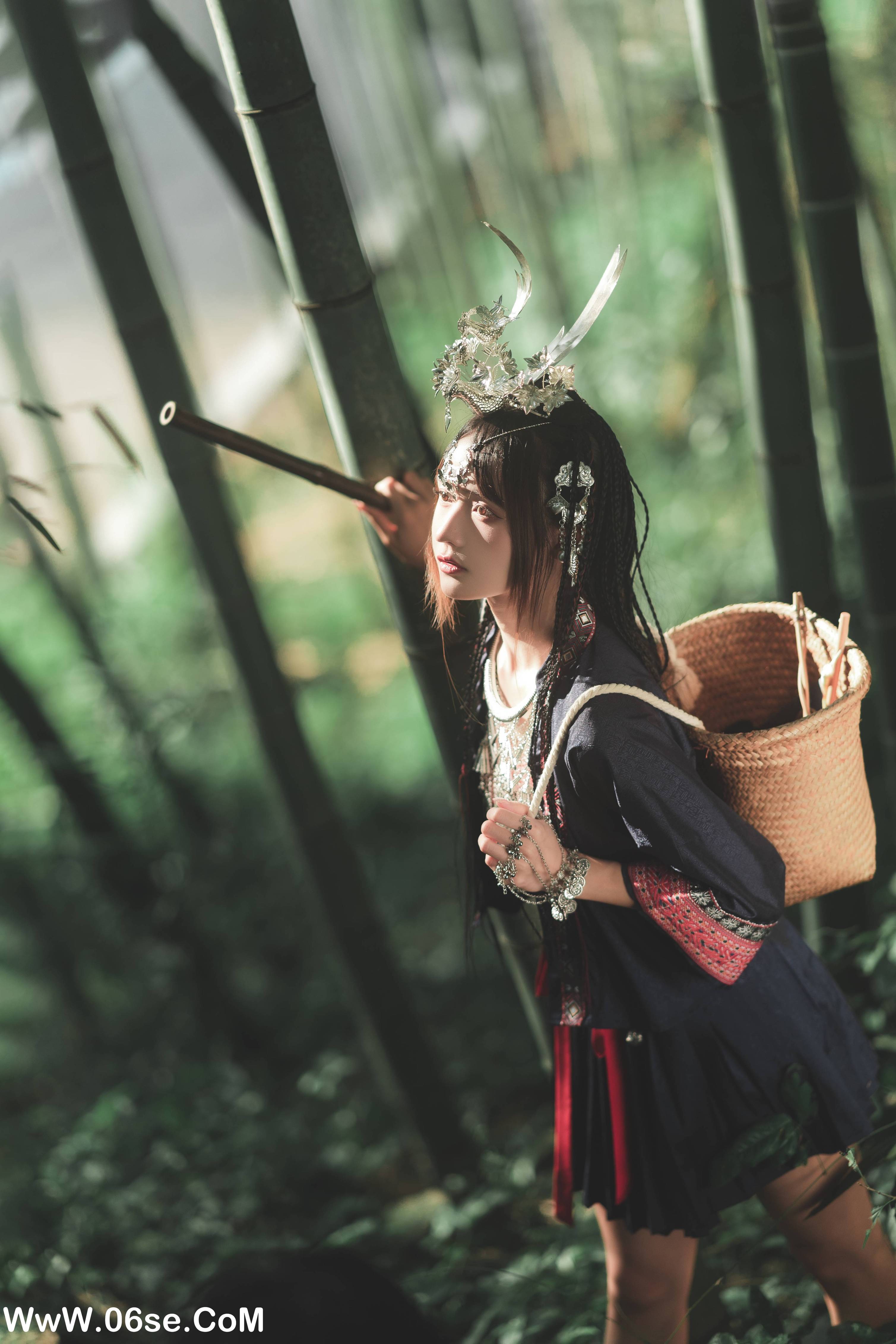 图片[27]-[YITUYU艺图语]2022.06.29 苗疆一梦 兔子Zzz不吃胡萝卜[42P-436.5M]-六色网