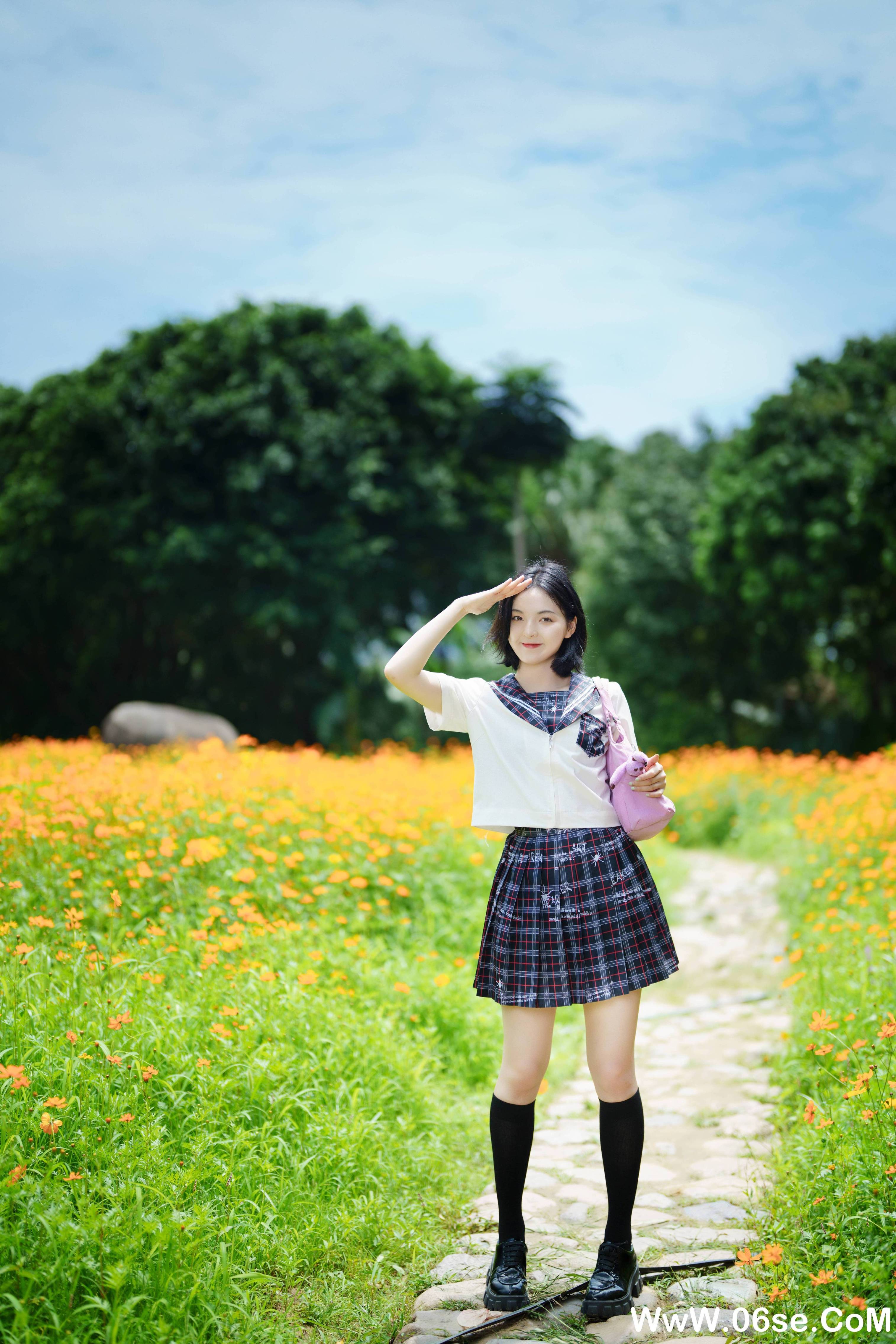 图片[32]-[YITUYU艺图语]2021.11.12 花田里的JK少女 dudu[50+1P／0.98GB]-六色网