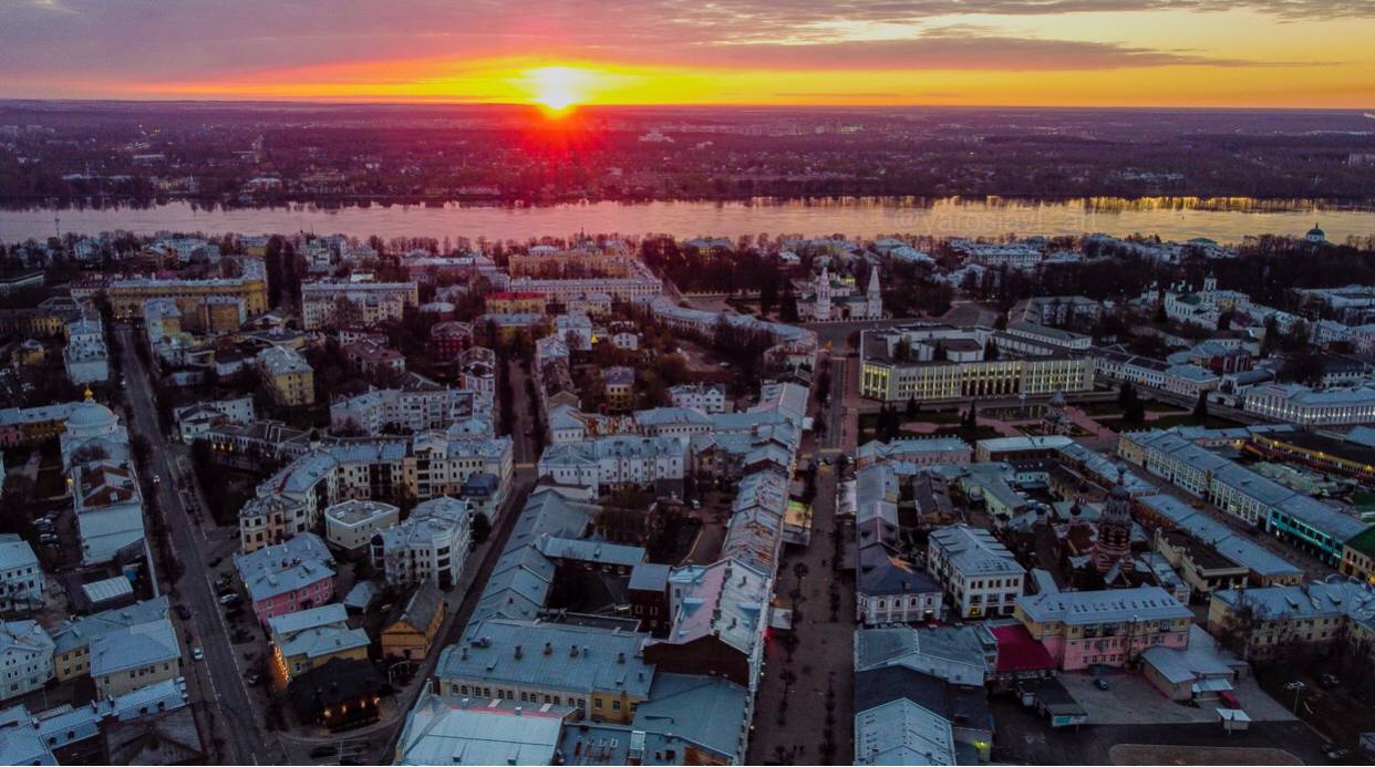 Панорама ярославль. Рассвет в Ярославле. Рассвет Ярославль зима. Ярославль арт. Вид из окна Ярославля Ярославская область.