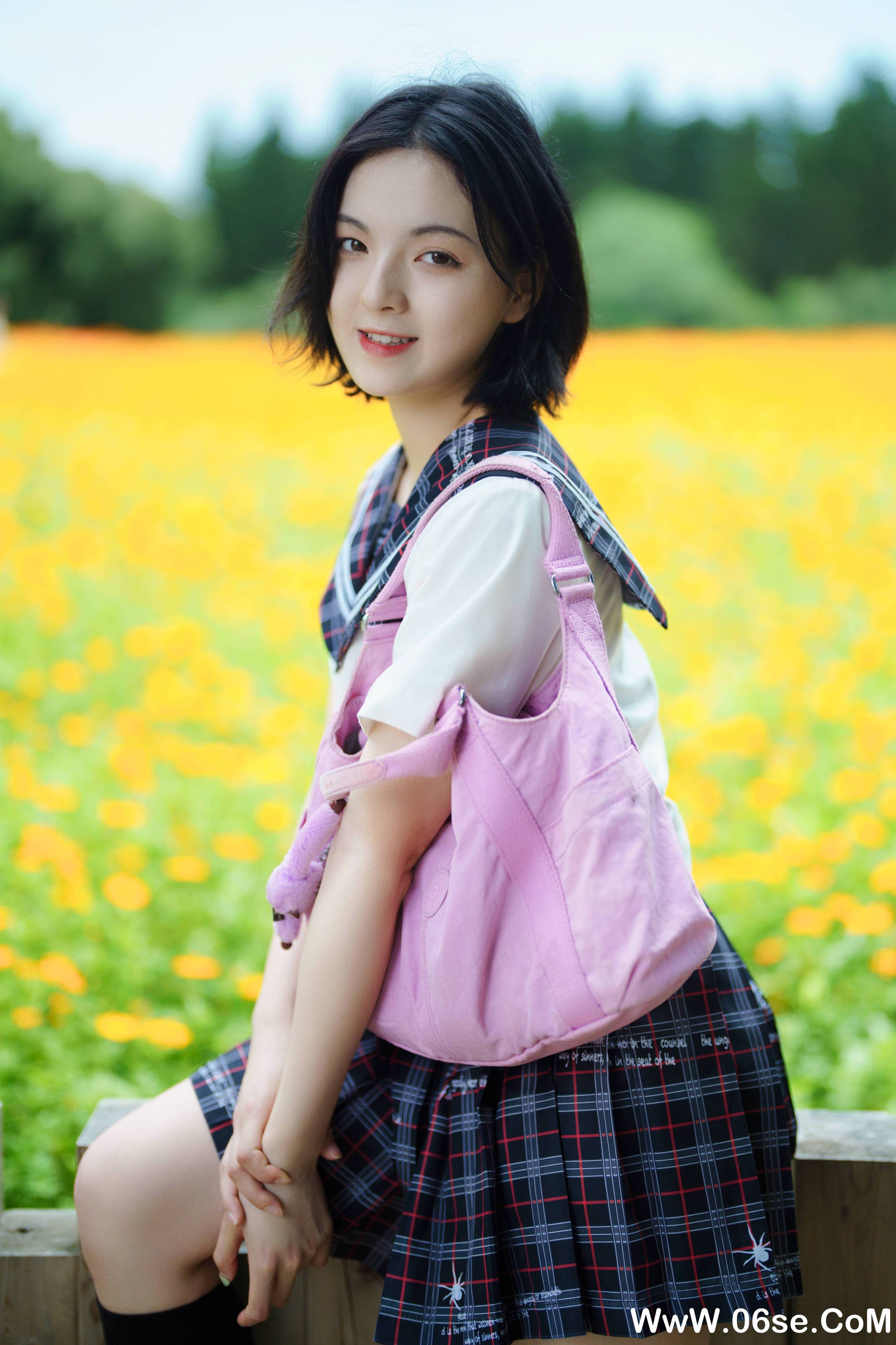 图片[23]-[YITUYU艺图语]2021.11.12 花田里的JK少女 dudu[50+1P／0.98GB]-六色网