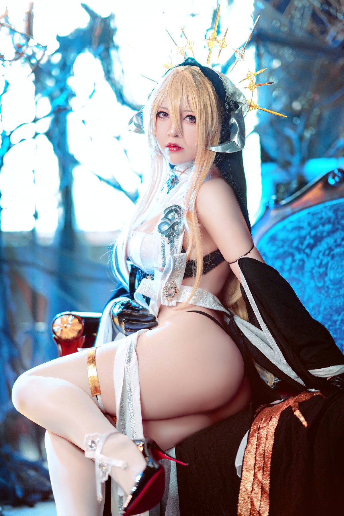 Cosplay 半半子Banbanko インプラカブル 修道女 2
