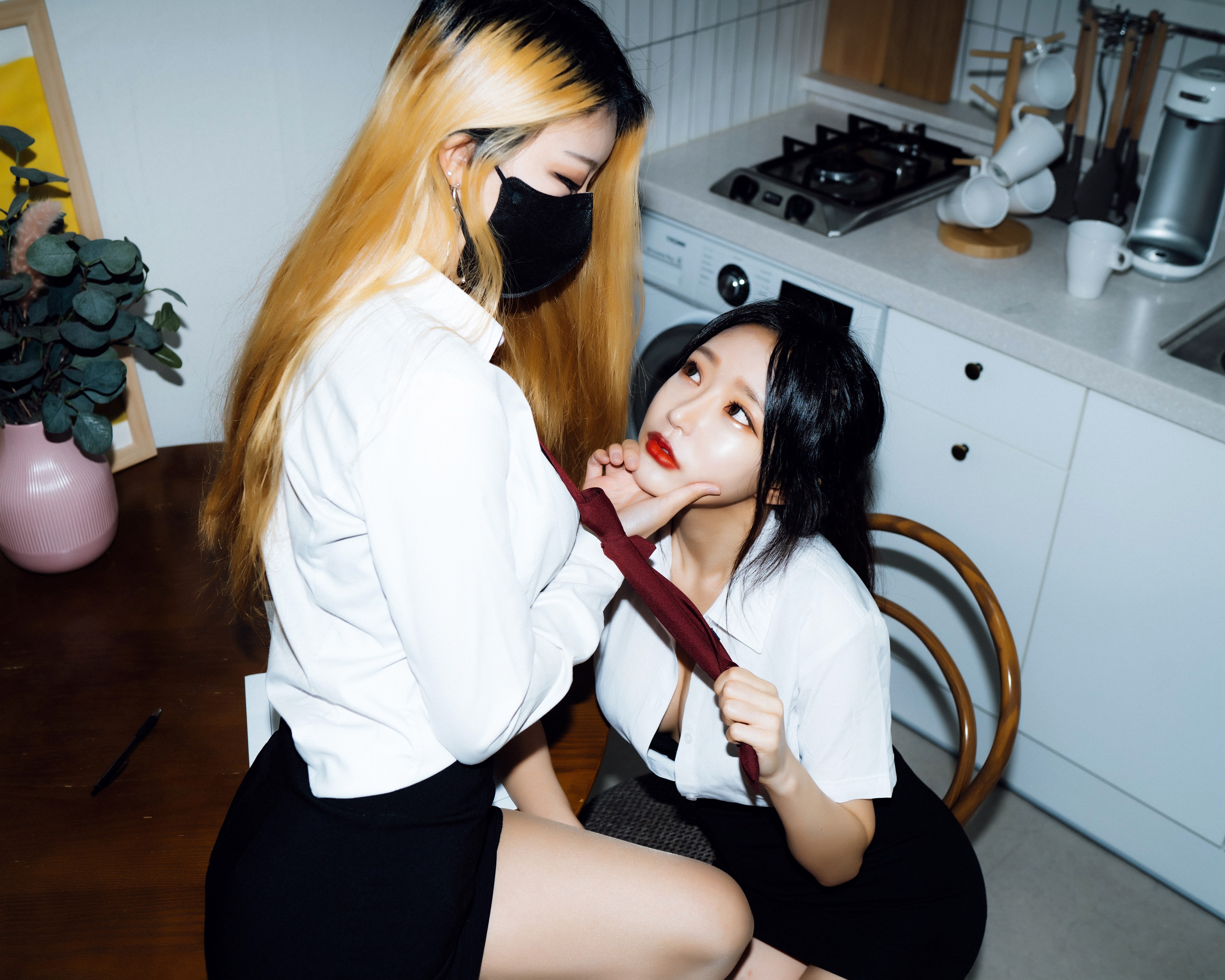 [Moon Night Snap] Mona x Jucy - Loveholic 76P 2