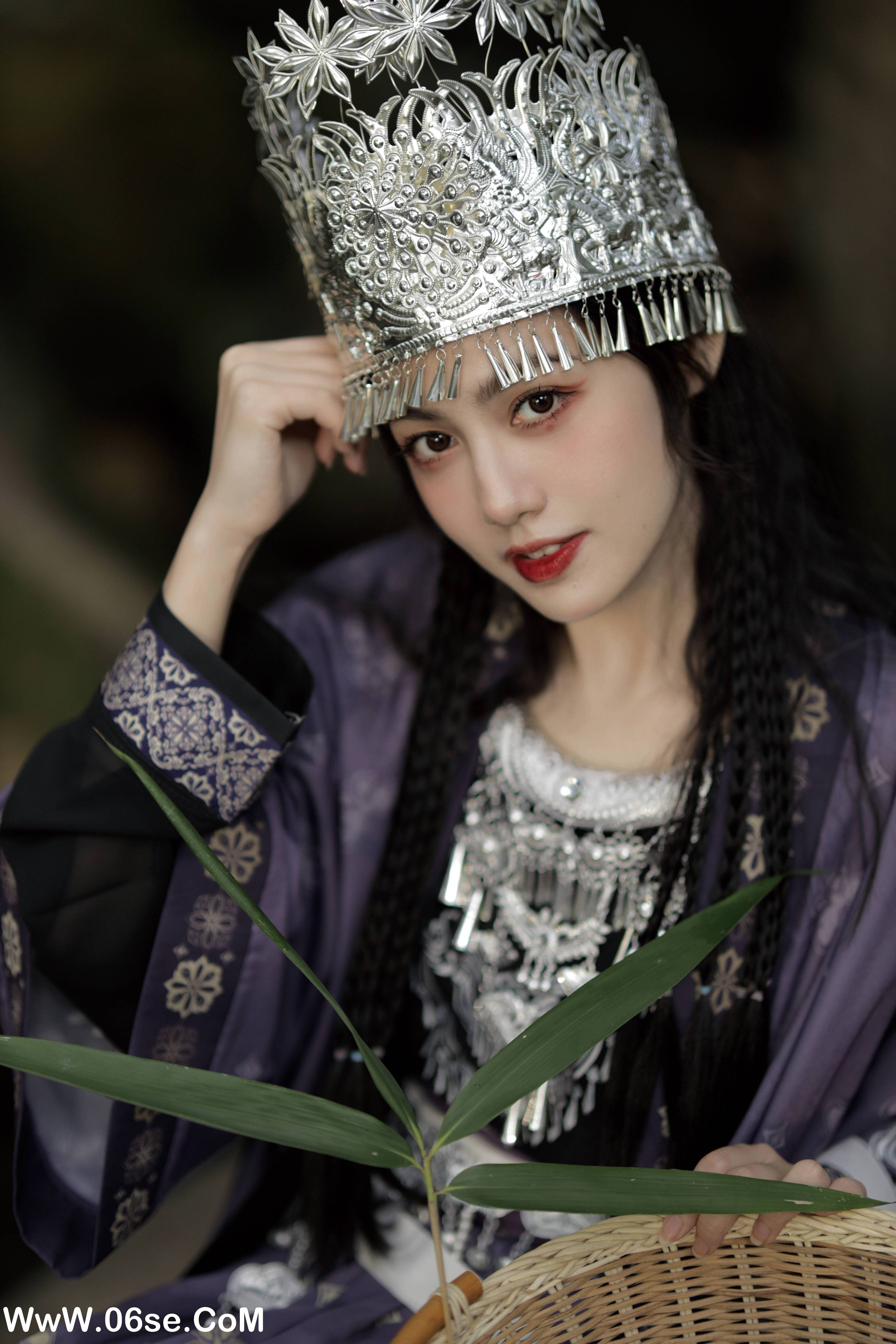 图片[9]-[YITUYU艺图语]2022.10.13 苗疆女子 绫酱MizunoAya[27+1P／343MB]-六色网