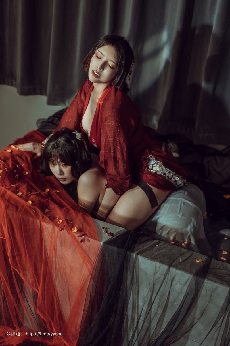 [Cos]秋和柯基 - 昏红帐[52P] 52